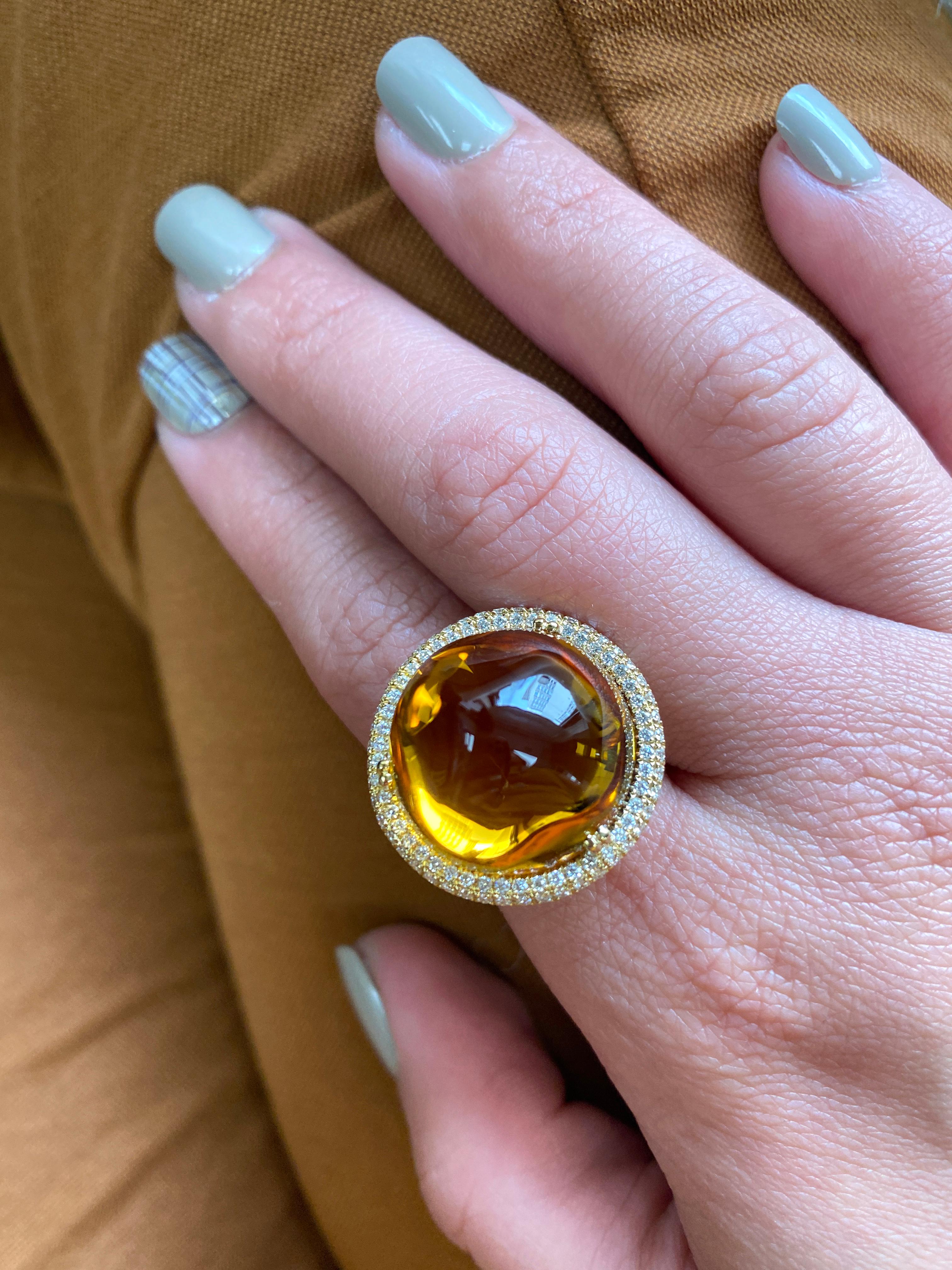 Goshwara Citrine Cabochon and Diamond Ring In New Condition For Sale In New York, NY