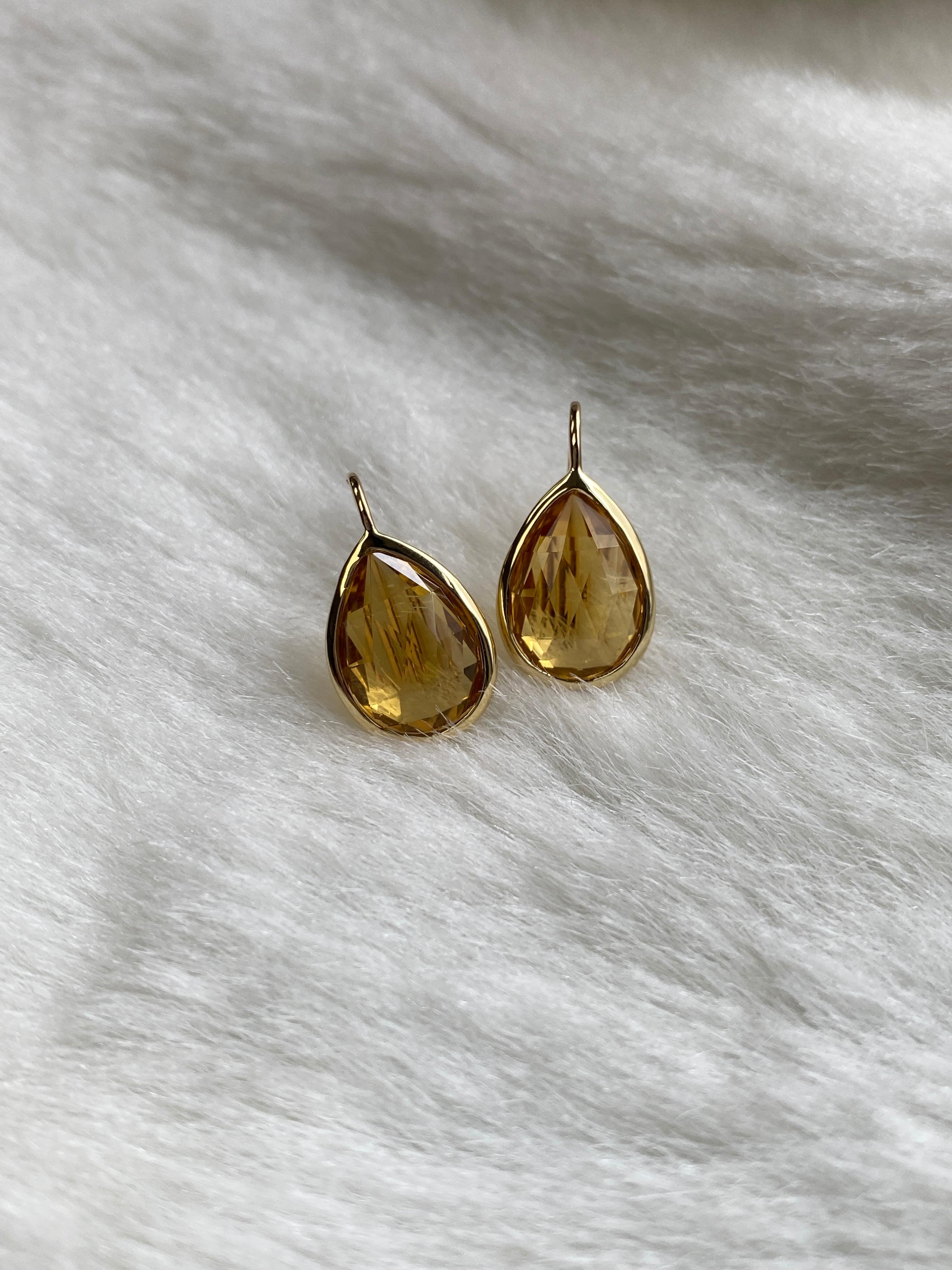 Boucles d'oreilles en forme de poire en citrine de Goshwara sur fil métallique Neuf - En vente à New York, NY