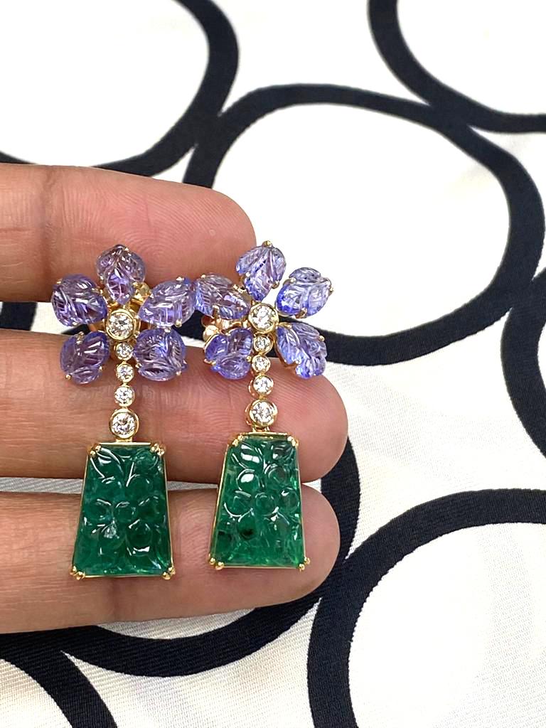 Contemporary Goshwara Classic Carved Emerald and Tanzanite Leaves Earrings