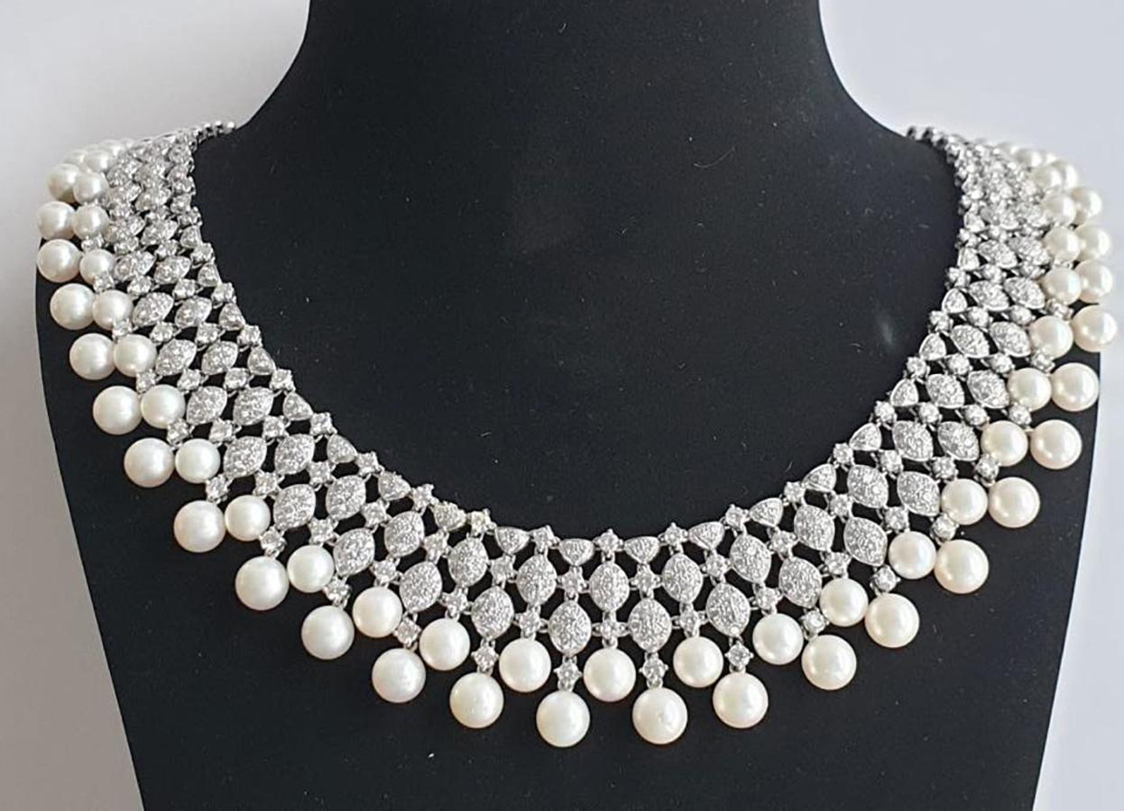 Contemporary Cultured Pearl and Diamond Necklace For Sale