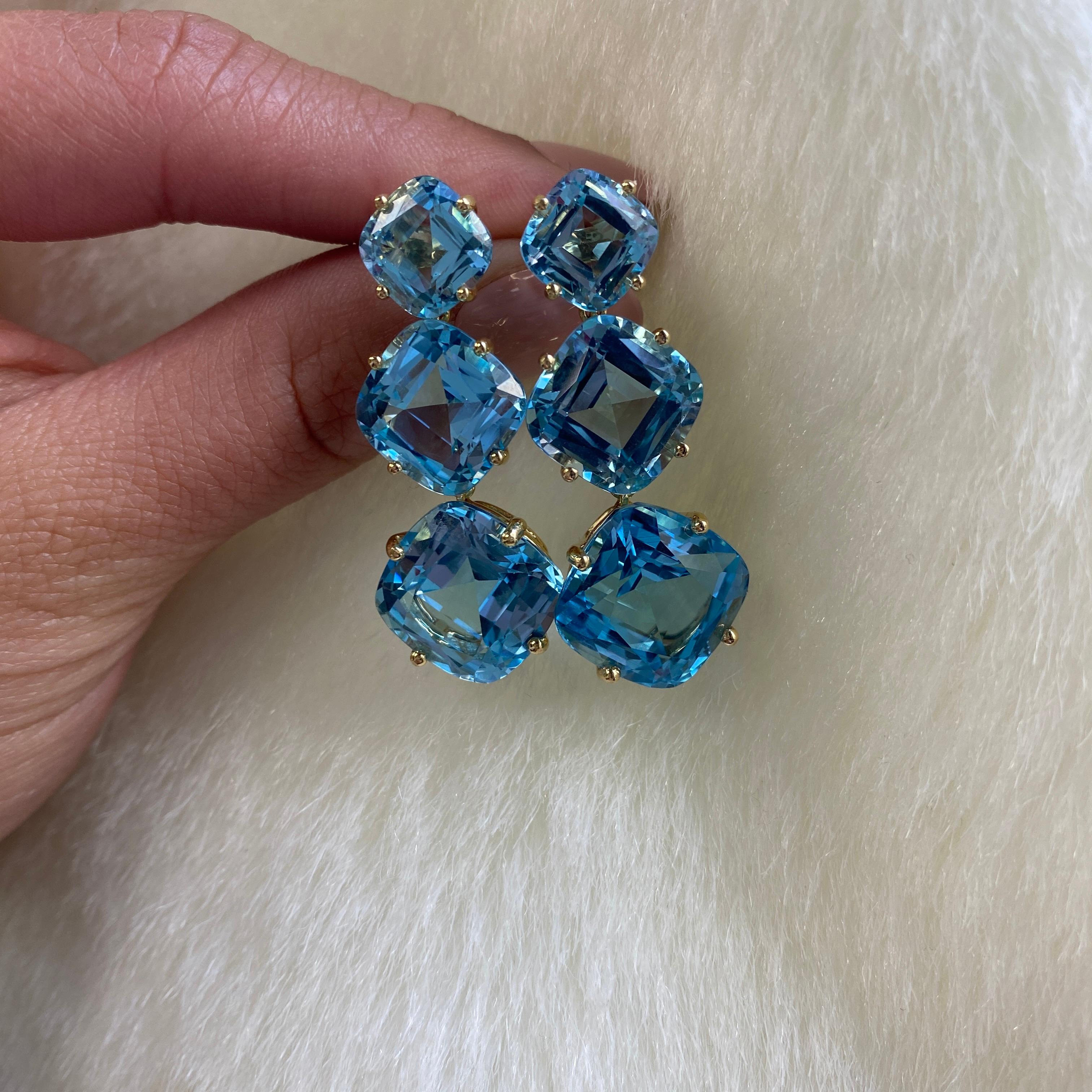 Goshwara Cushion Blue Topaz Earrings In New Condition For Sale In New York, NY