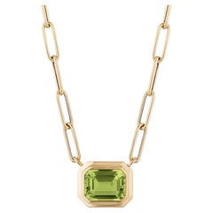 Goshwara East-West Peridot Emerald Cut Bezel Set Pendant