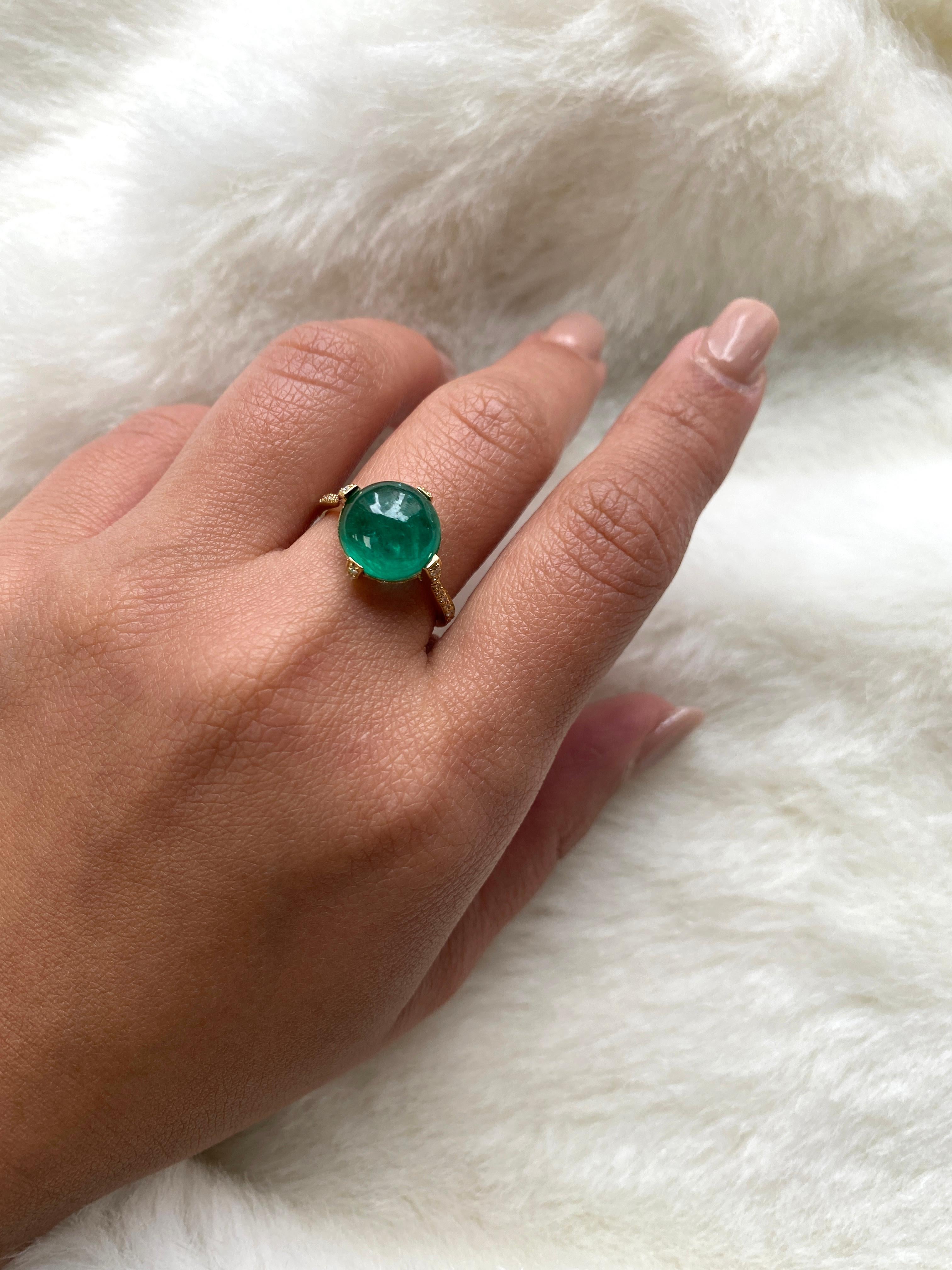 Round Cut Goshwara Emerald Cabochon with Diamonds Ring For Sale
