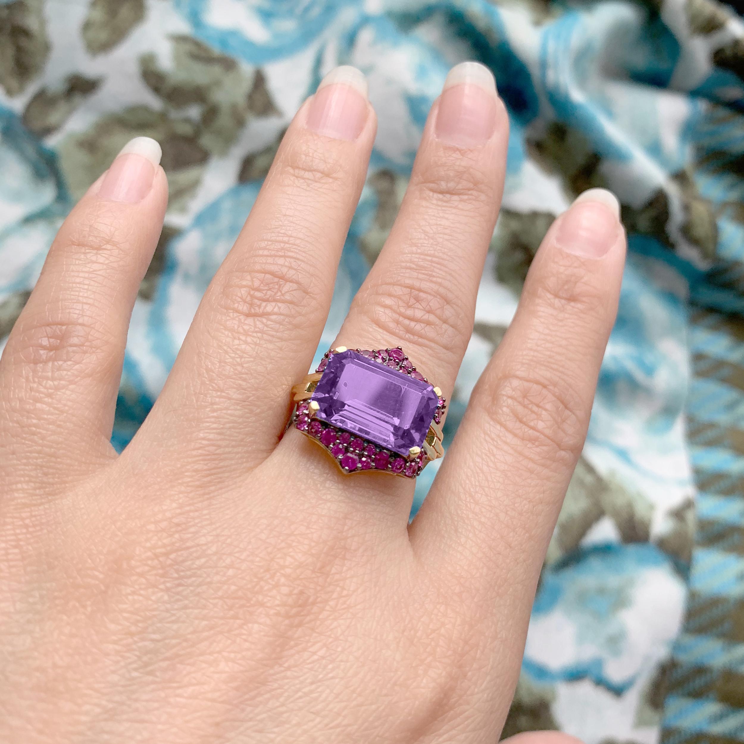 Goshwara Emerald Cut Amethyst and Pink Sapphire Ring In New Condition In New York, NY