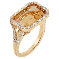 Ring mit Citrin im Smaragdschliff und Diamanten aus Goshwara
