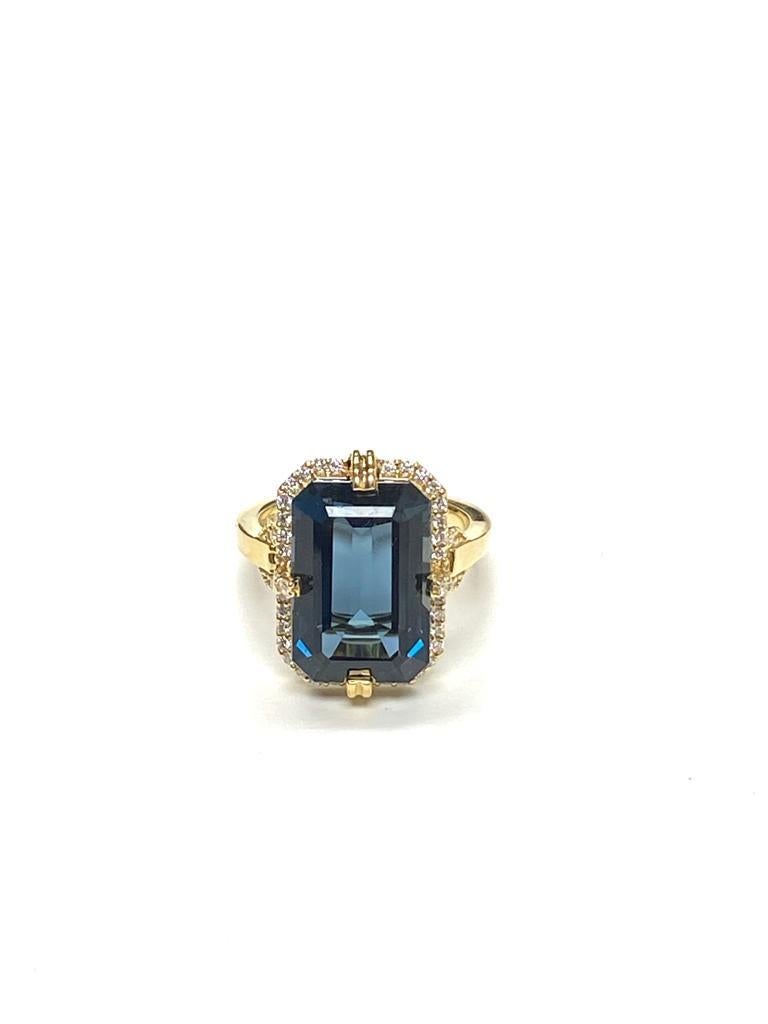 Goshwara Emerald Cut London Blue Topaz and Diamond Ring For Sale 2