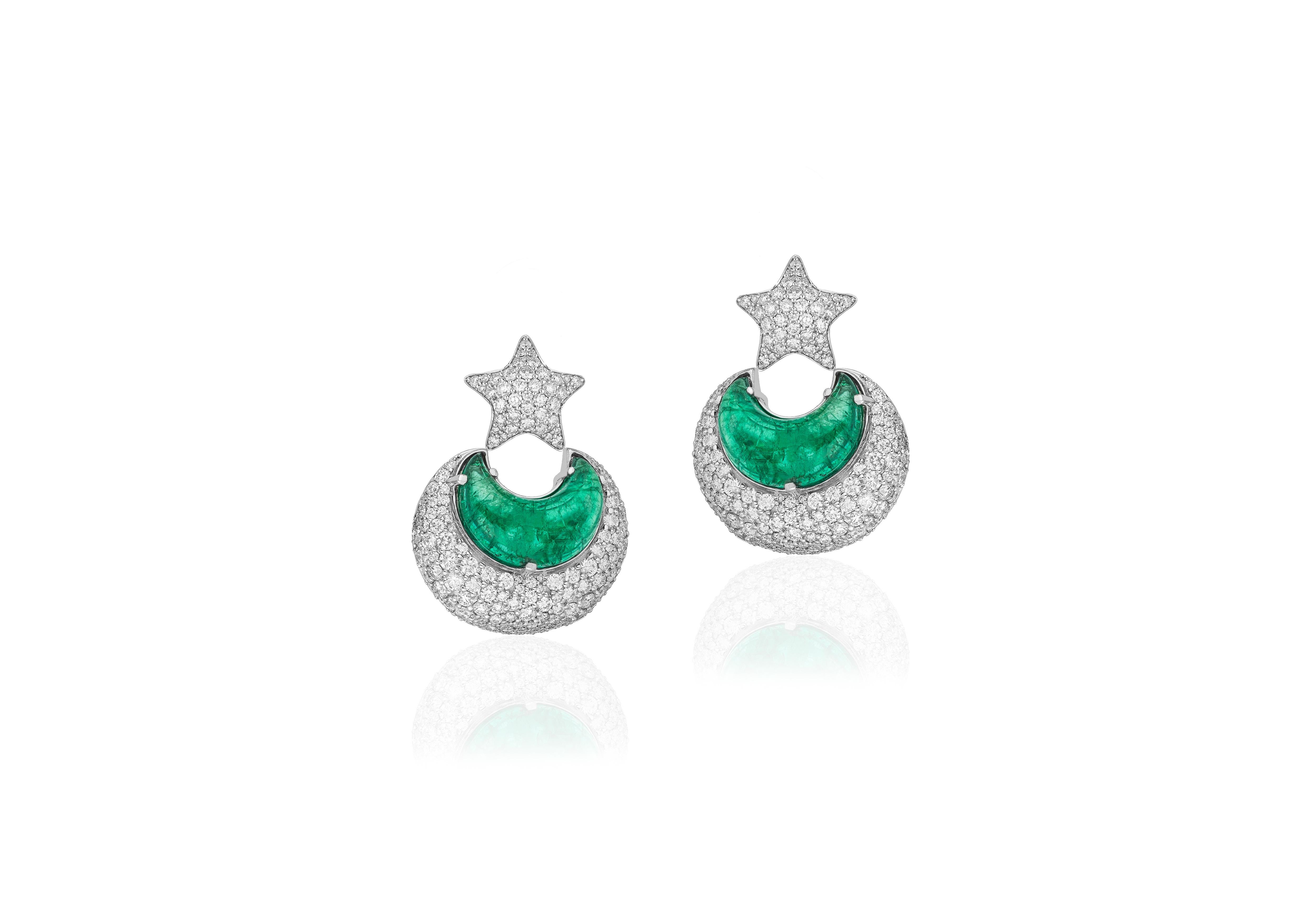 Emerald Moon Shape Earrings with Diamonds in 18k White Gold, from 'G-One' Collection

Gemstone Weight: 13.48 Carats

Diamond: G-H / VS, Approx Wt: 5.66 Carats