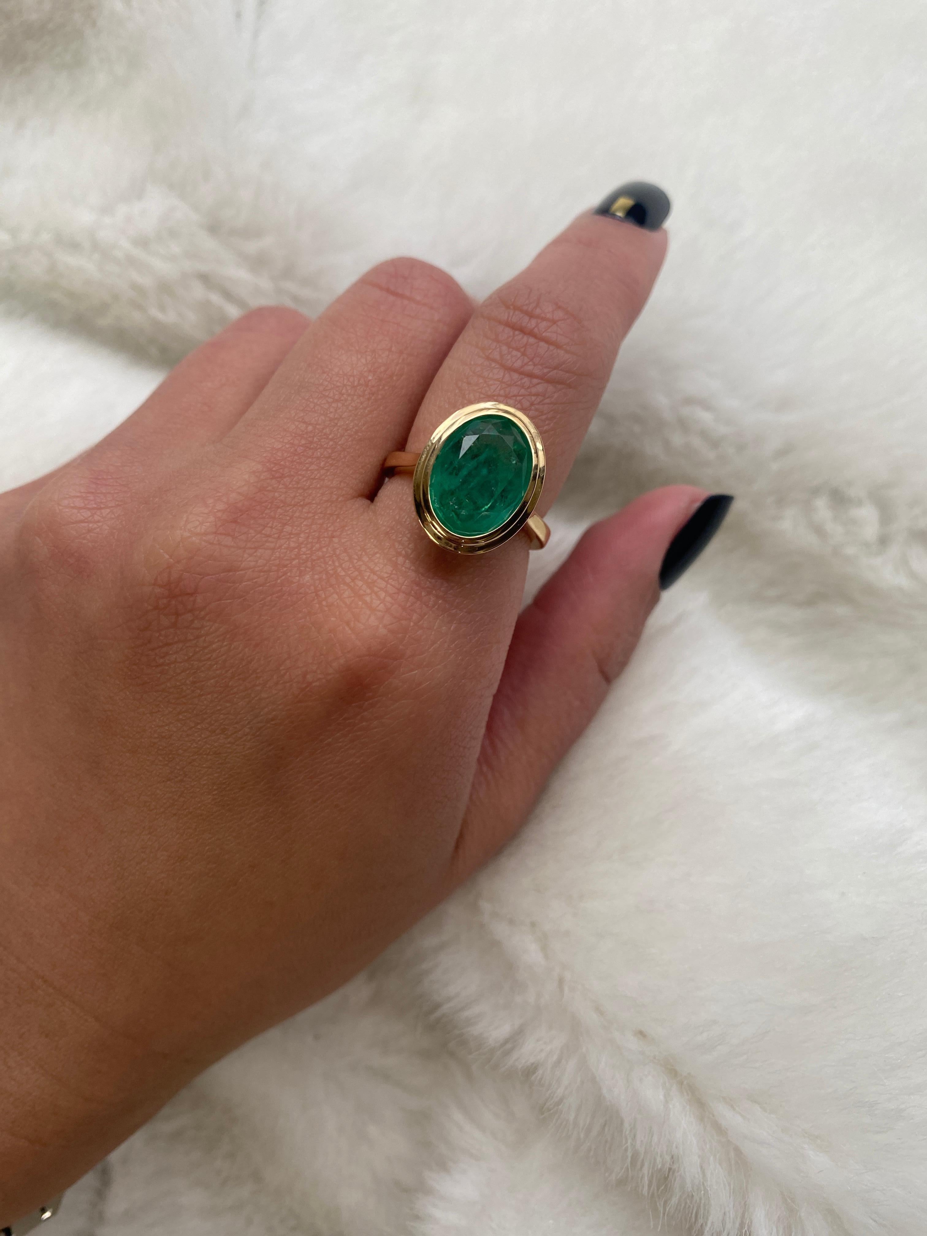 Contemporary Goshwara Faceted Oval Emerald Ring For Sale