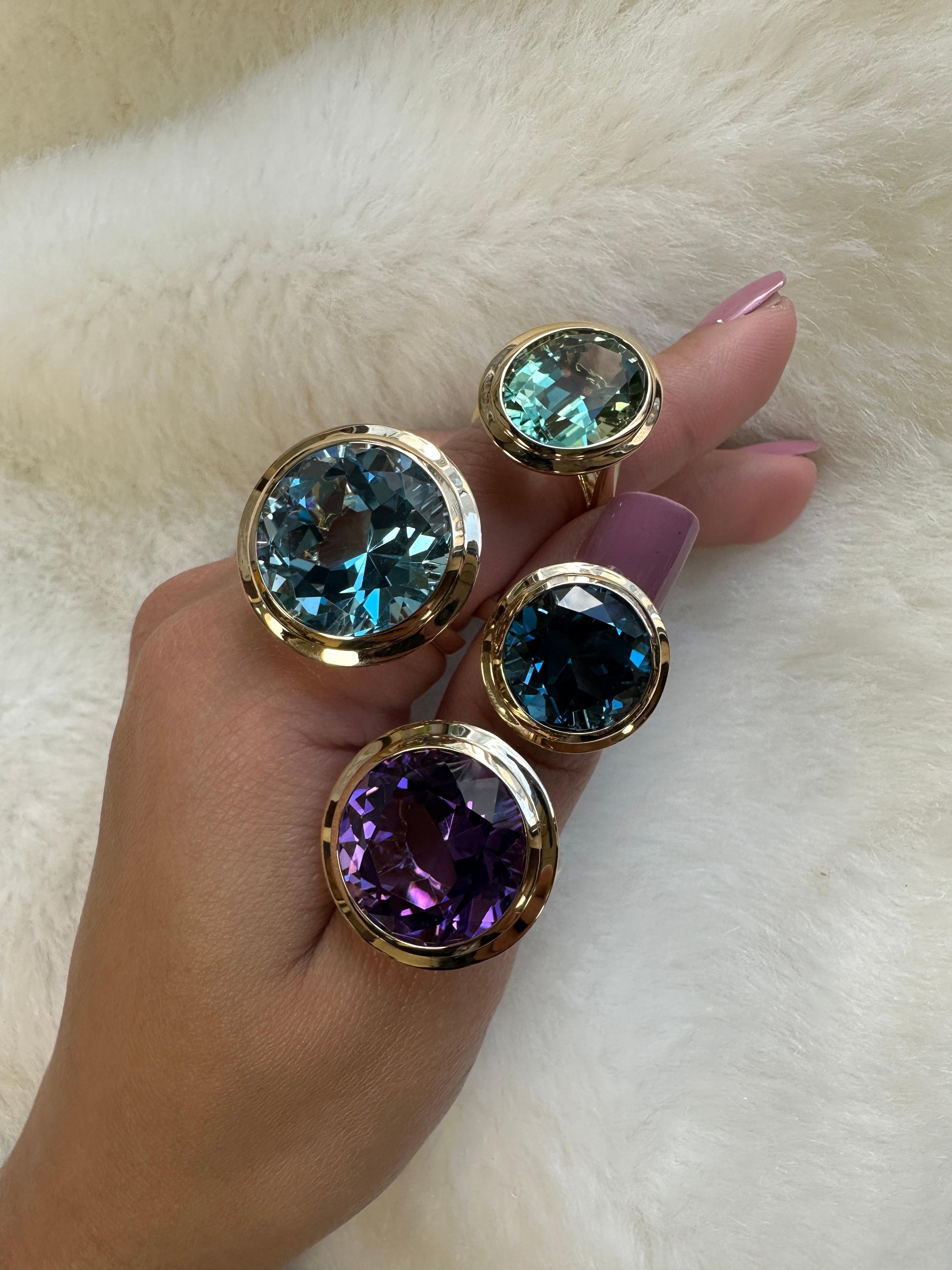 Contemporary Goshwara Faceted Round London Blue Topaz Ring