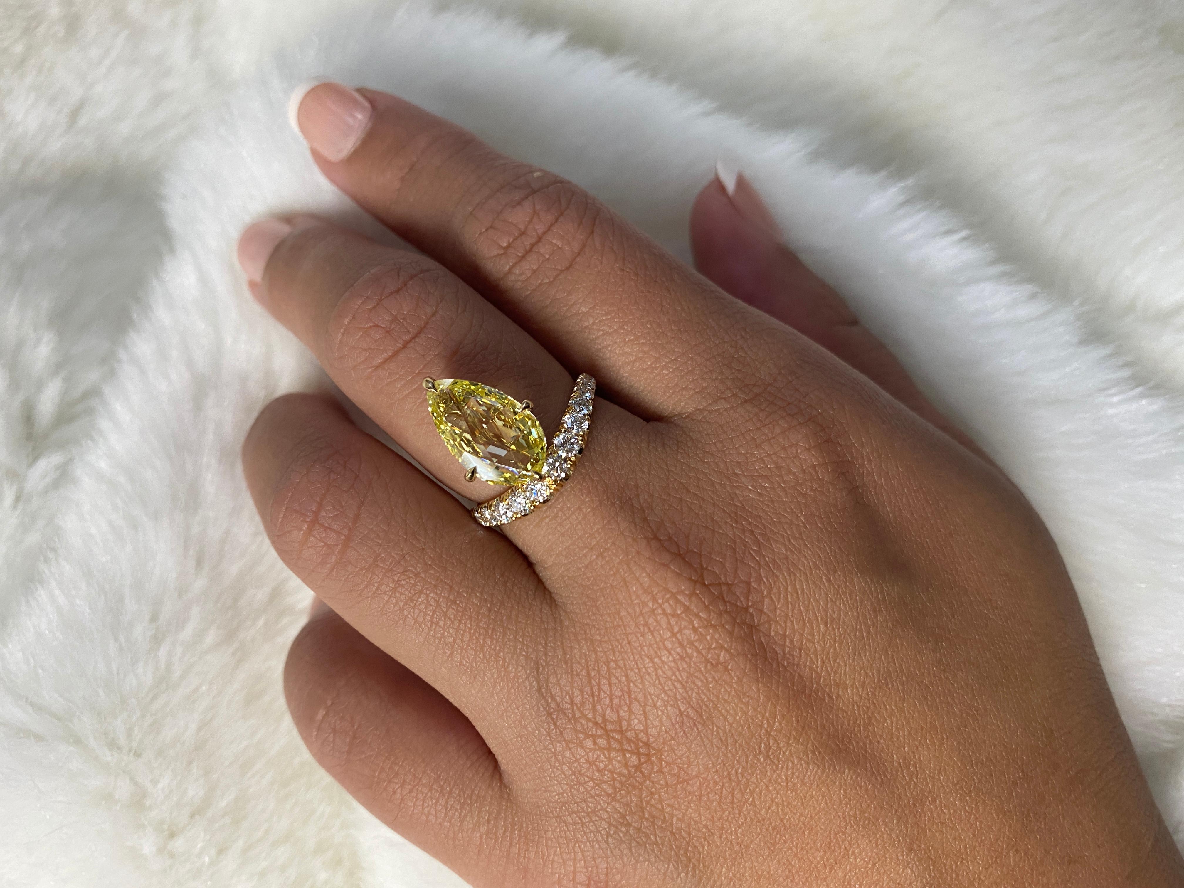 Goshwara Fancy Intense Yellow Diamond Briolette Cut Ring 3