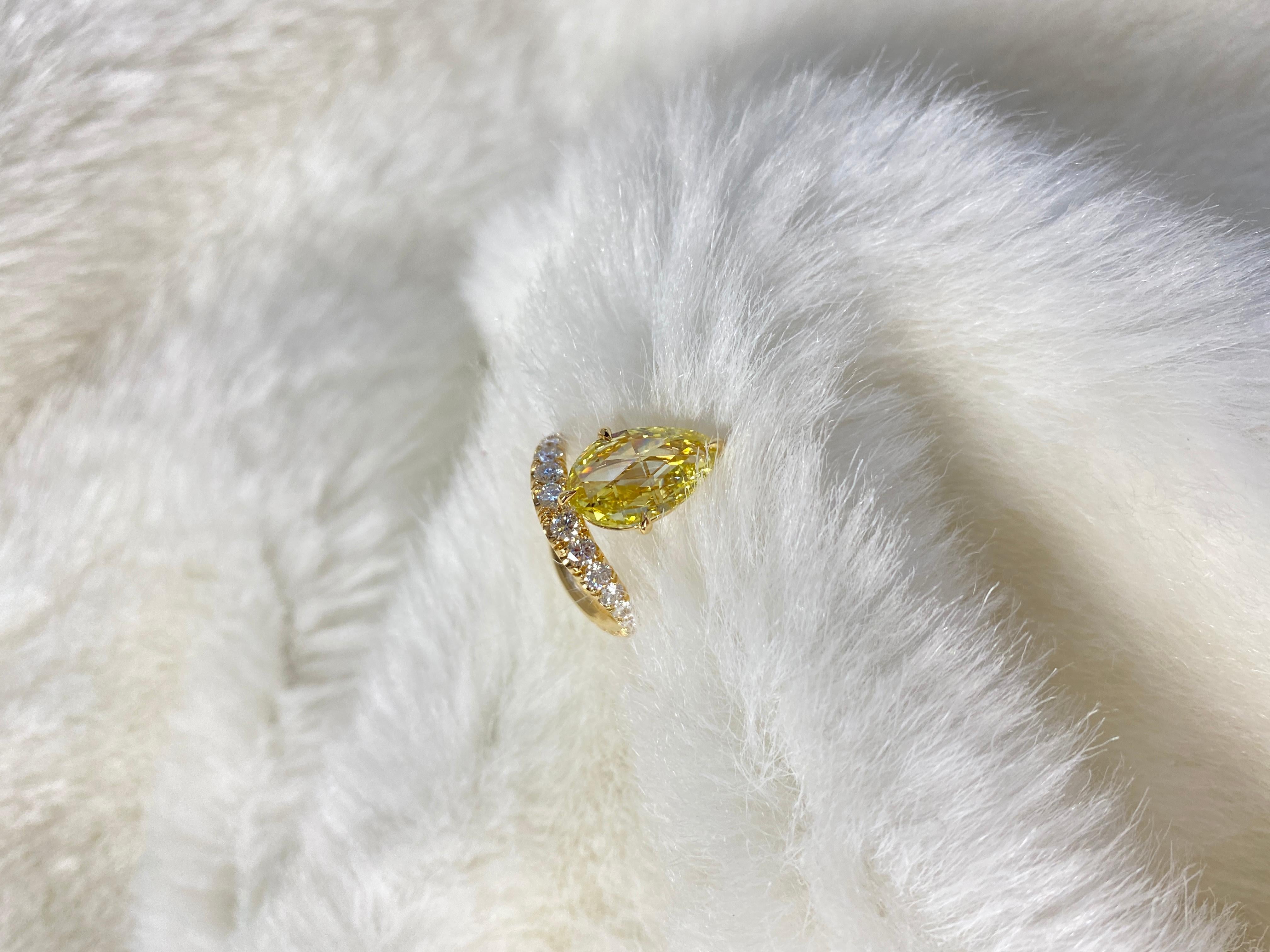 Goshwara Fancy Intense Yellow Diamond Briolette Cut Ring 5