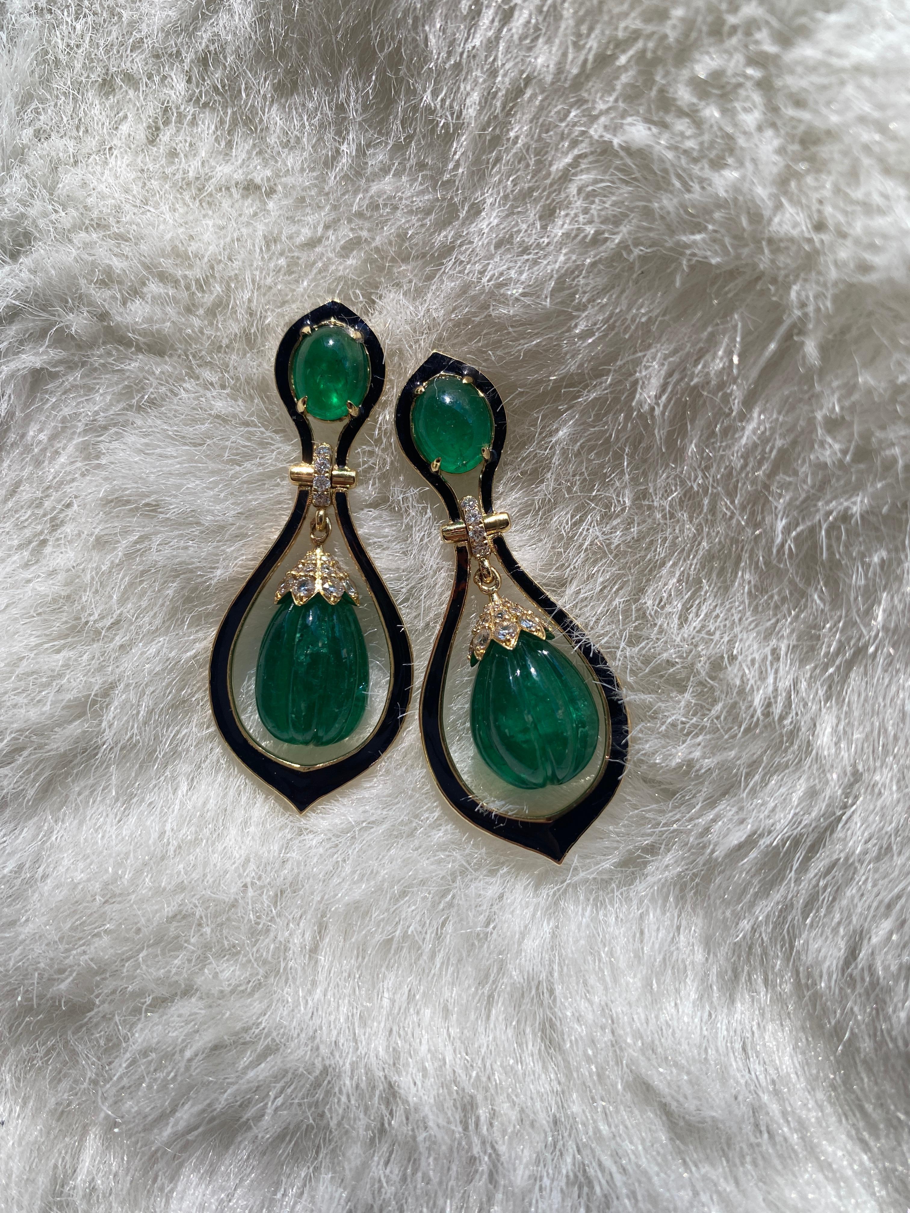 These unique Fluted Emerald Drops and Diamond Earrings with Black Enamel in 18K Yellow Gold from our 'G-One' Collection are a special piece to have in your personal Collection. The combination of enamel, diamonds & emerald represents power, richness