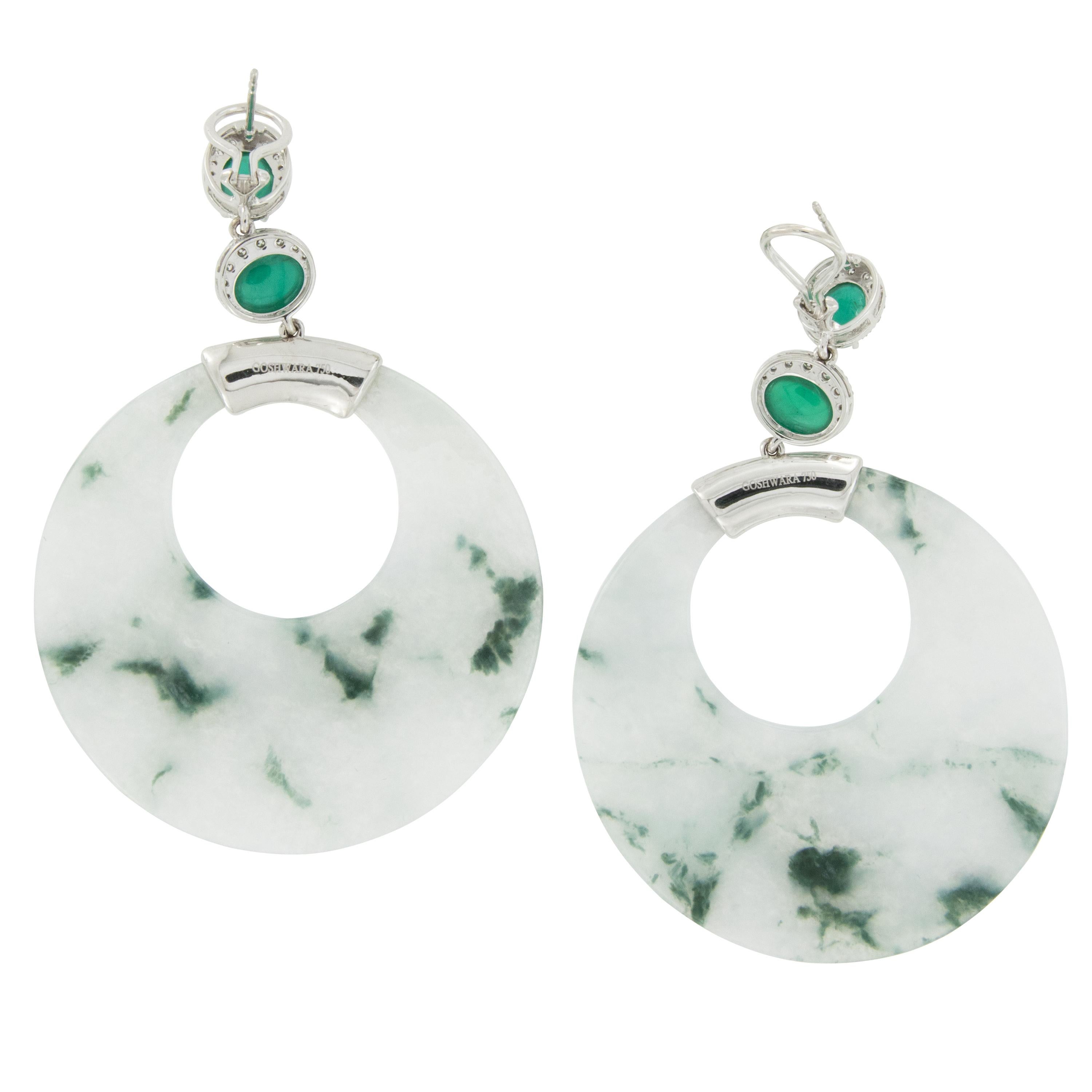 These earrings live up to the description of Goshwara's G-One collection - exclusive pieces composed of the rarest of gemstones and Goshwara’s traditionally exceptional craftsmanship! Moss in Snow jade or Hua hsueh tai tsao (“moss entangled in