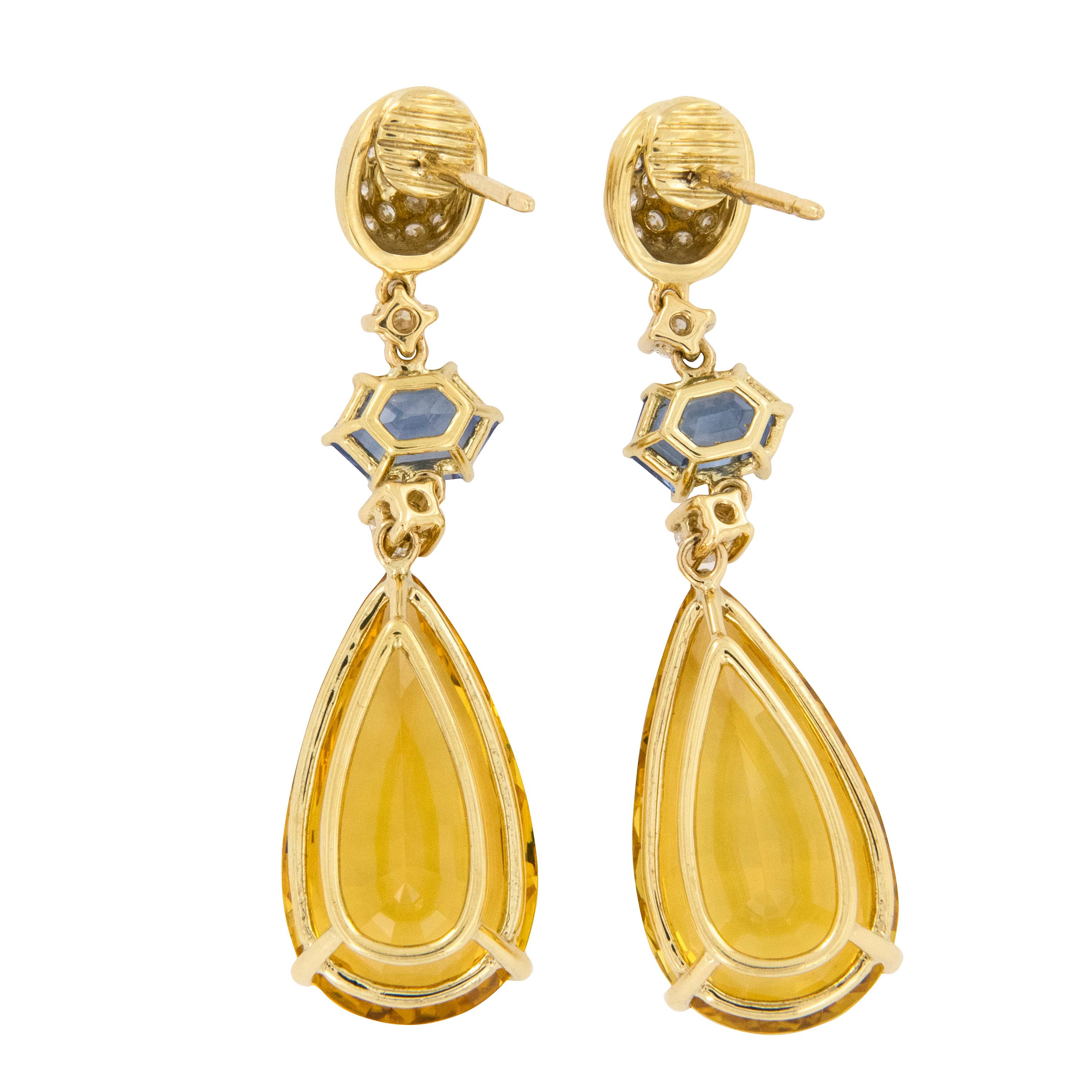 Goshwara, a term for perfect shape, is a company known for exceptional color gems while their G-One collection is made up of exclusive pieces composed of the rarest of gemstones! Crafted in 18 karat yellow gold with faceted warm yellow beryl ( an