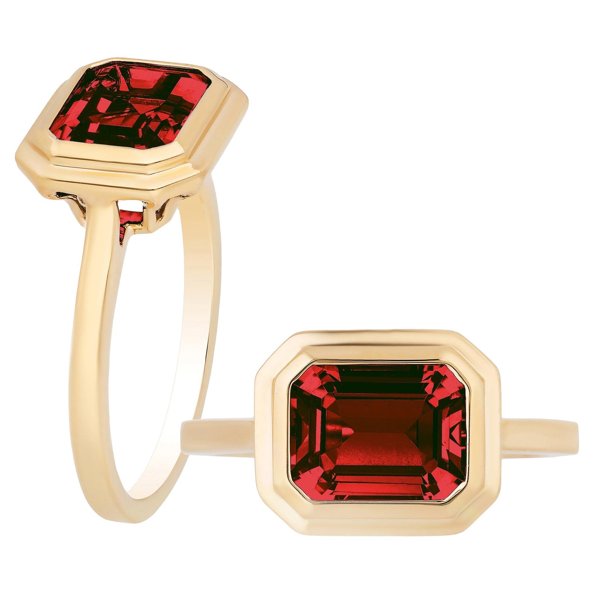 Goshwara Garnet Emerald Cut Bezel Set Ring (bague à chaton en grenat)