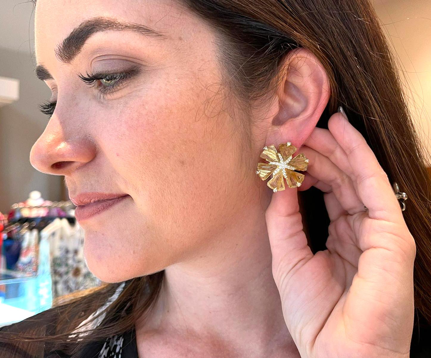 Contemporary Goshwara Golden Rutilated Fancy Trillion Flower Diamond Earrings For Sale