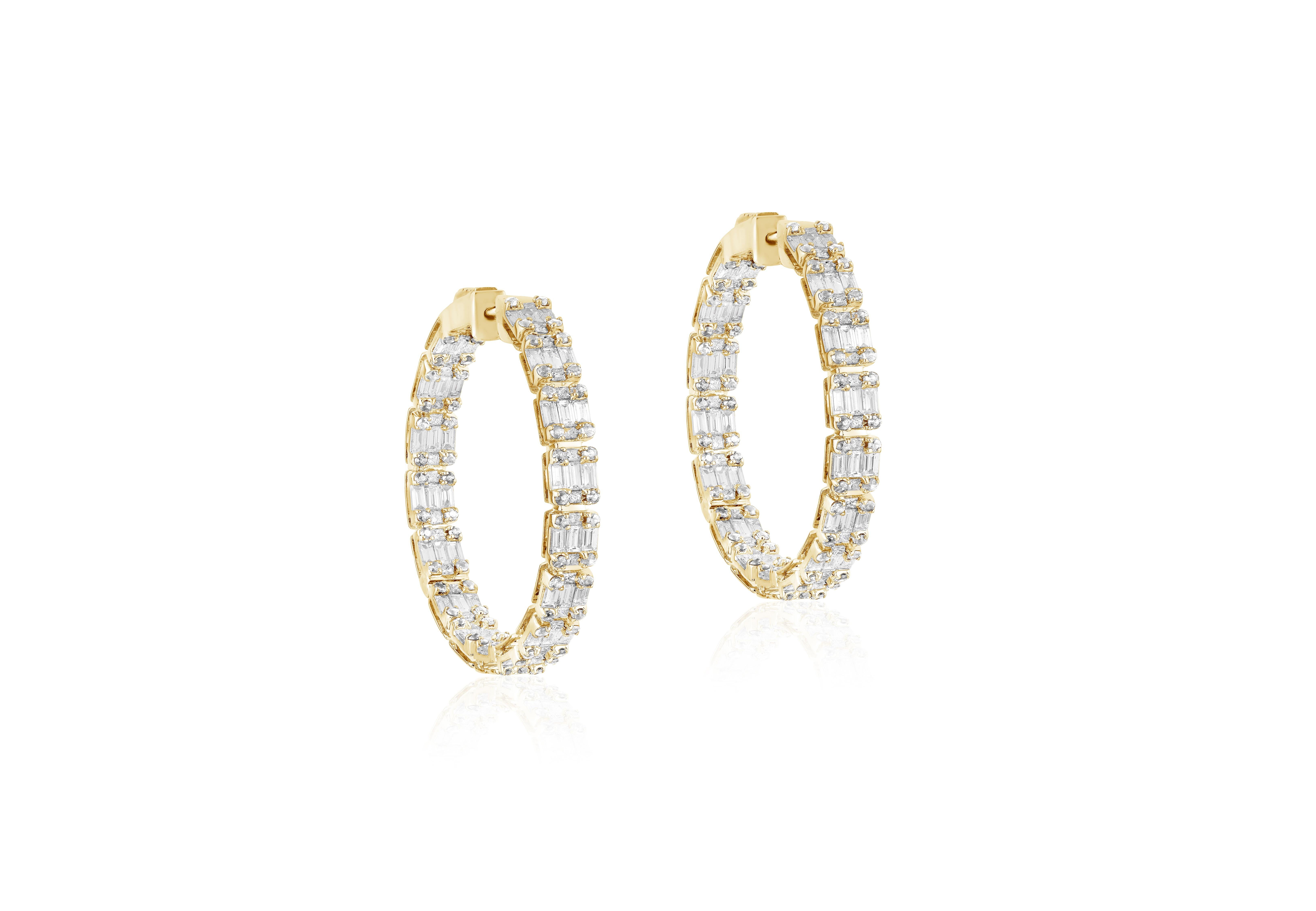 Stunning Inside-Outside Diamond Hoop Earrings in 18K Yellow Gold, from 'G-One' Collection. These earrings are perfect to wear day or night. They will make you stand out!

* 100% Natural Earth-Mined Diamonds
* Carat: Approx.: 4.40 Carats (Diamonds)
*