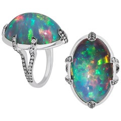 Großer schwarzer Opal-Cabochon-Diamantring vonshwara
