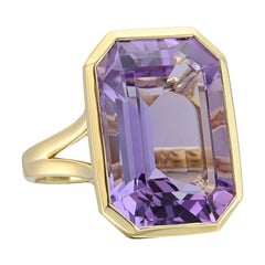 Goshwara Large Emerald-Cut Amethyst Cocktail Ring