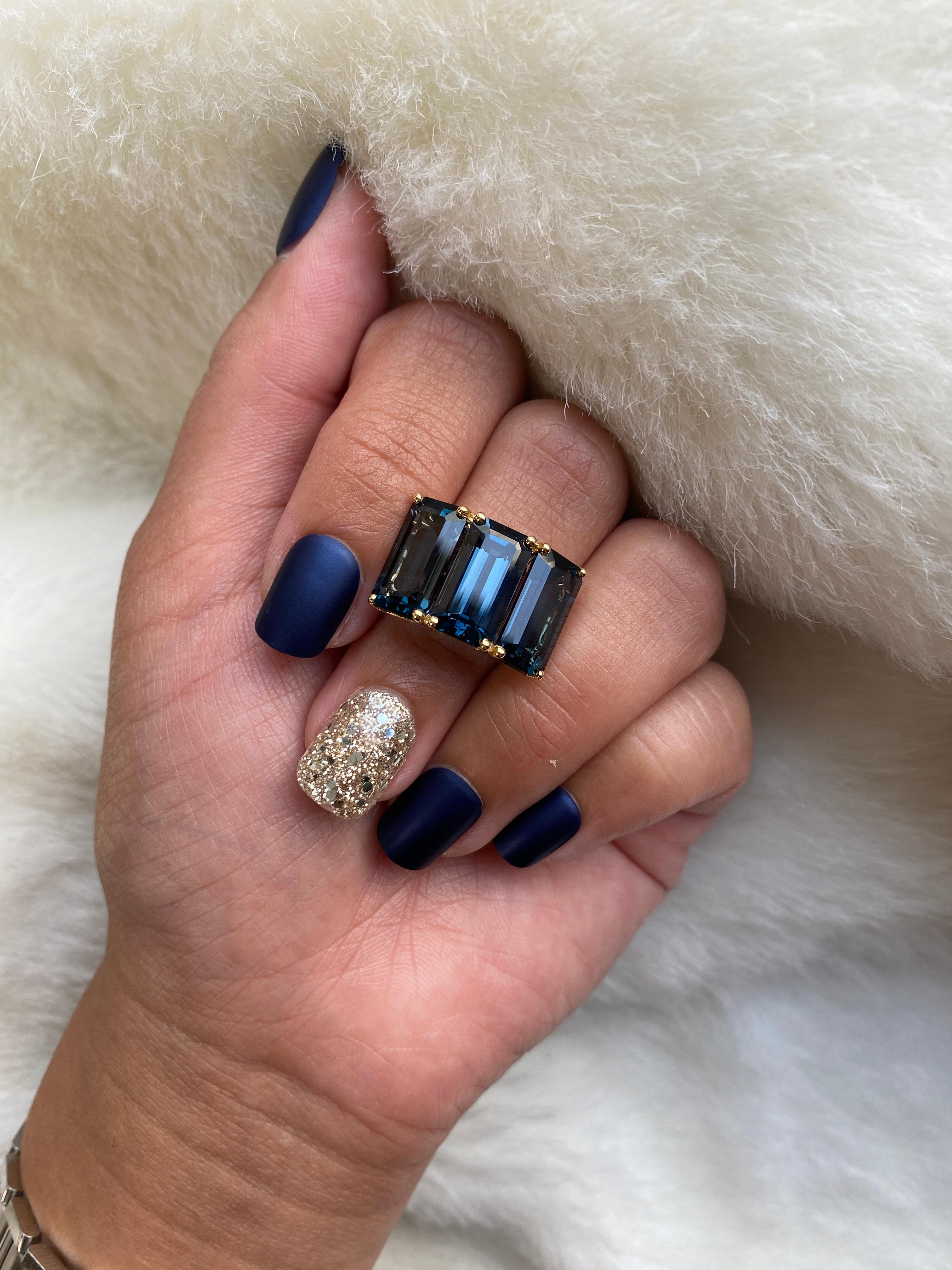 Contemporary Goshwara London Blue Topaz 3-Stone Emerald Cut Ring For Sale