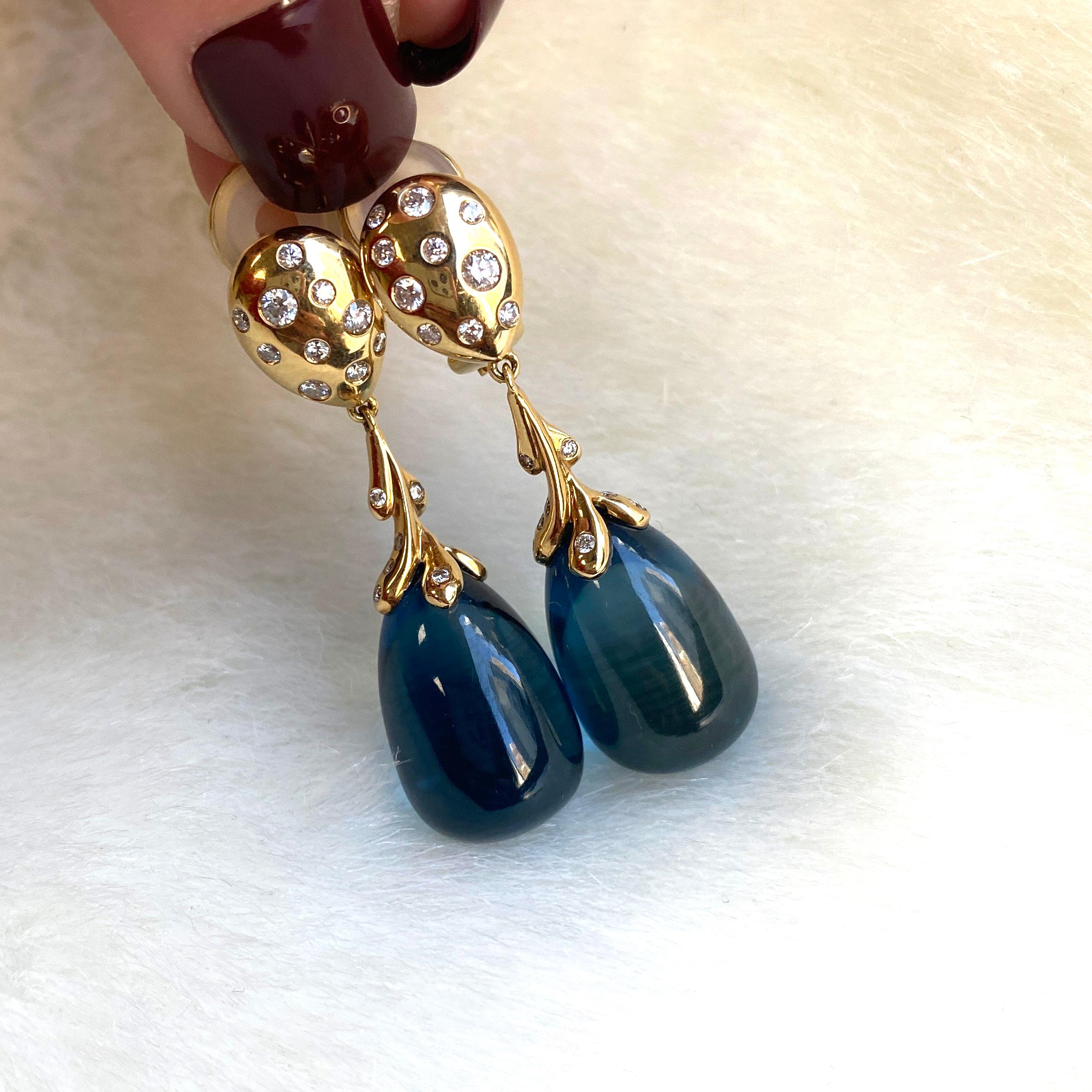 Goshwara London Blue Topaz Drops and Diamond Earrings In New Condition In New York, NY