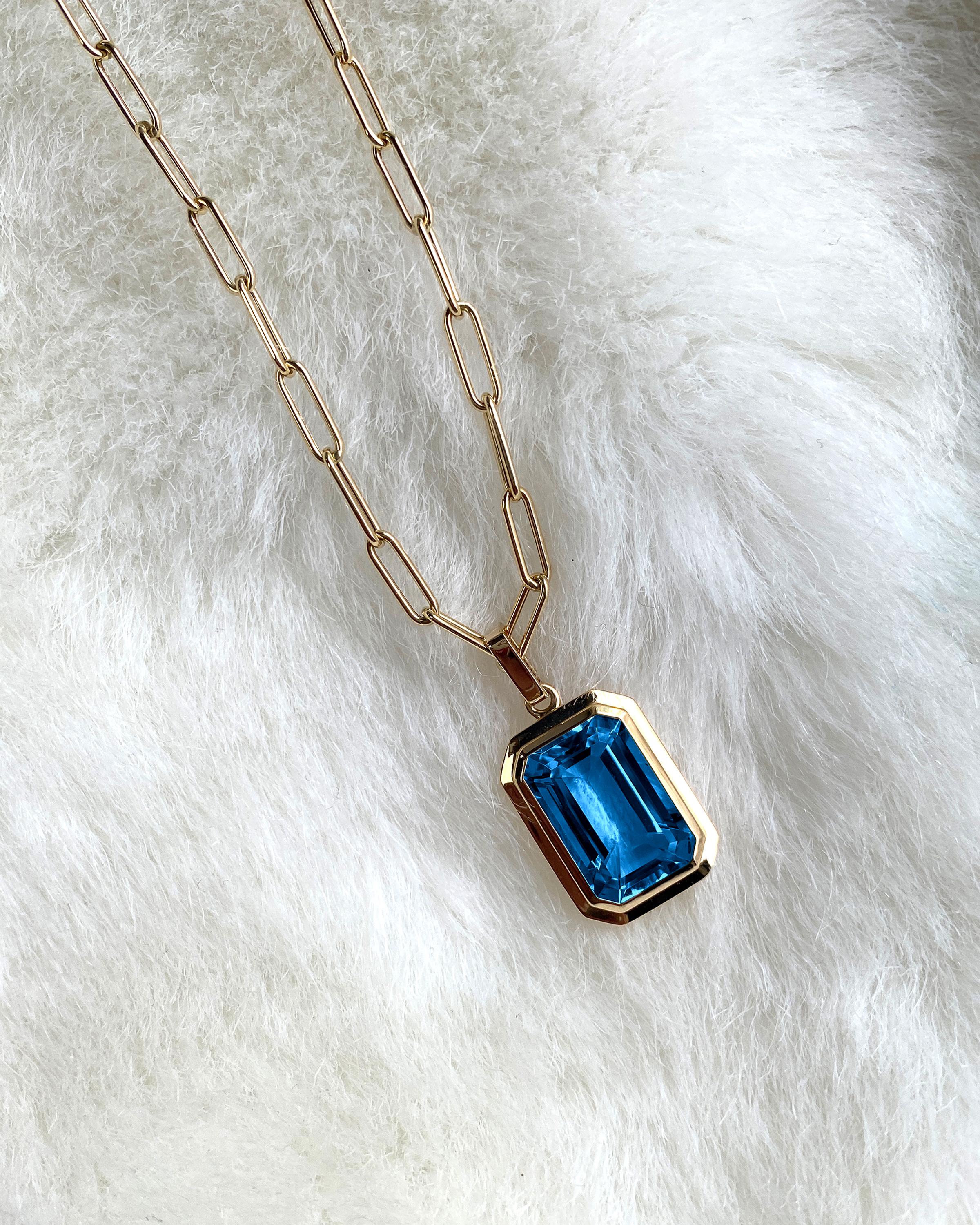 Contemporary Goshwara London Blue Topaz Emerald Cut Bezel Set Pendant