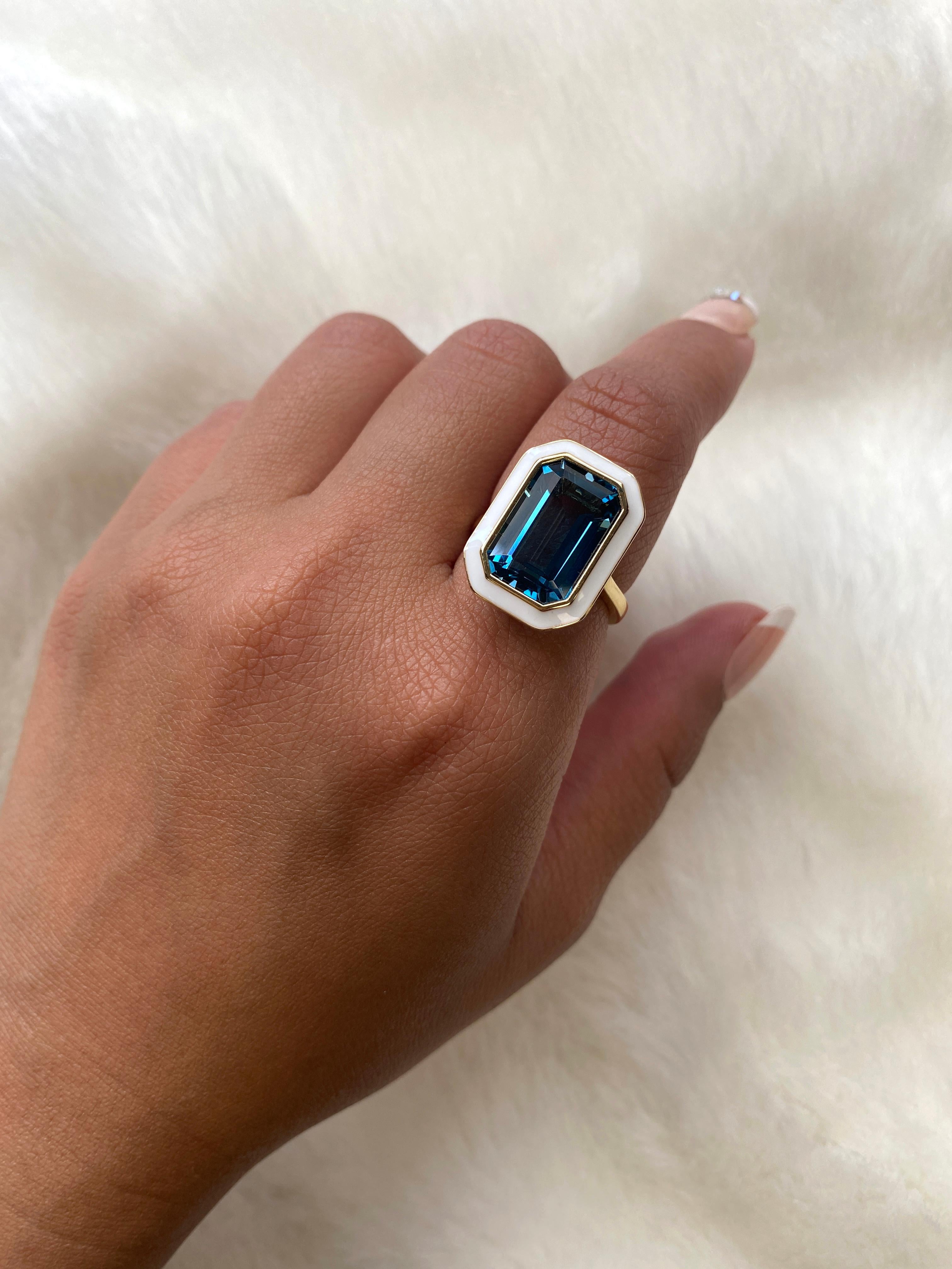 Contemporary Goshwara London Blue Topaz Emerald Cut in a Bezel Setting Ring For Sale