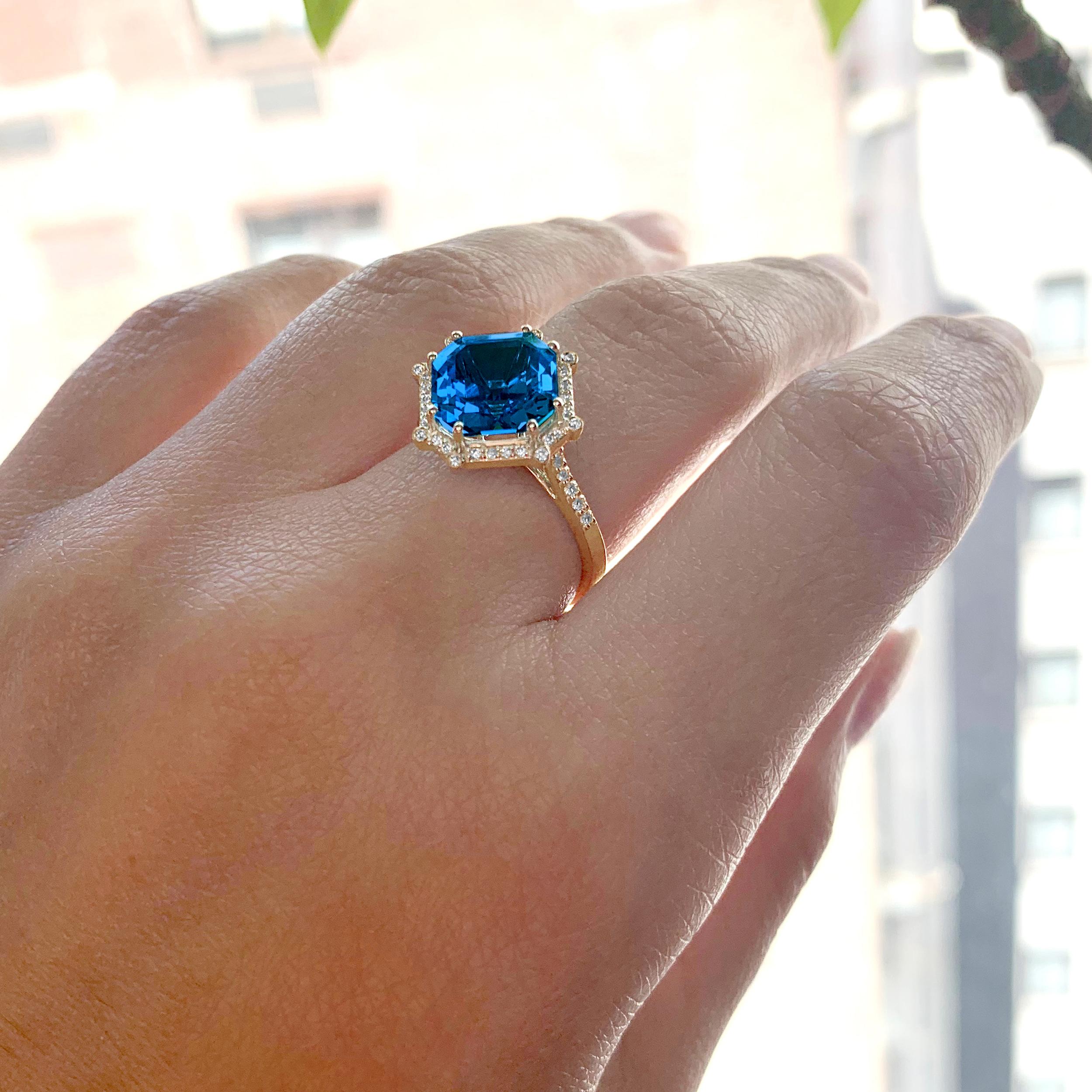 London Blue Topaz Octagon Ring in 18K Yellow Gold with Diamonds from 'Gossip' Collection

Stone Size: 9 x 9 mm

Diamonds: G-H / VS, Approx Wt: 0.20 Cts
