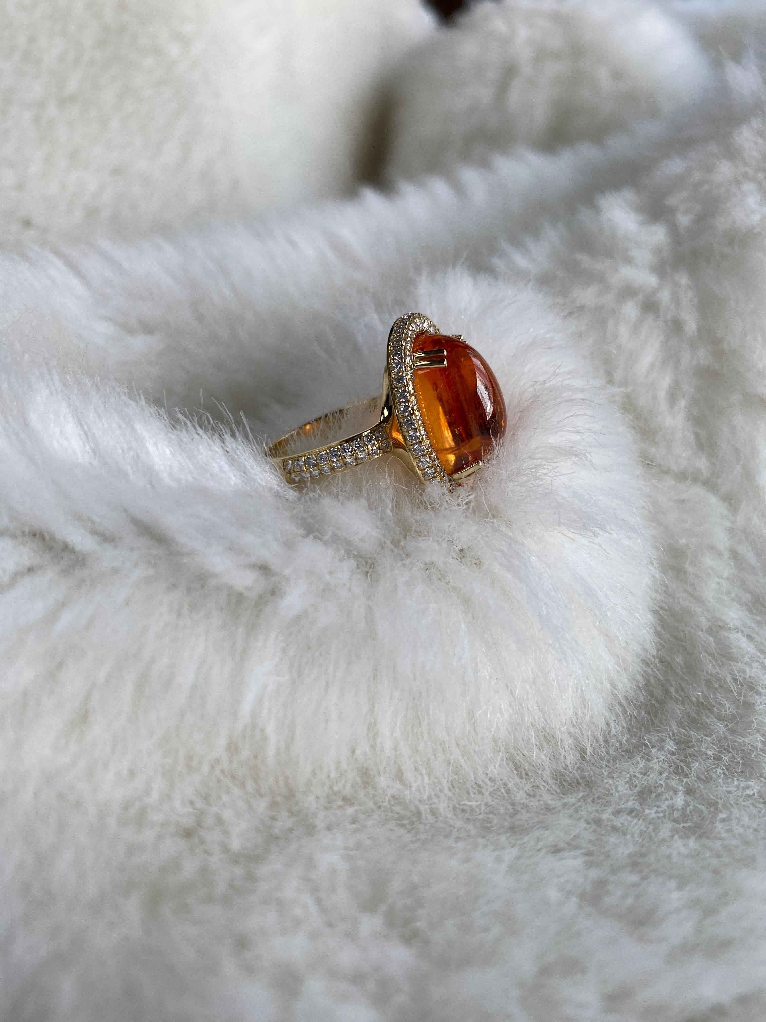 Goshwara Mandarine Garnet with Diamonds Ring In New Condition For Sale In New York, NY
