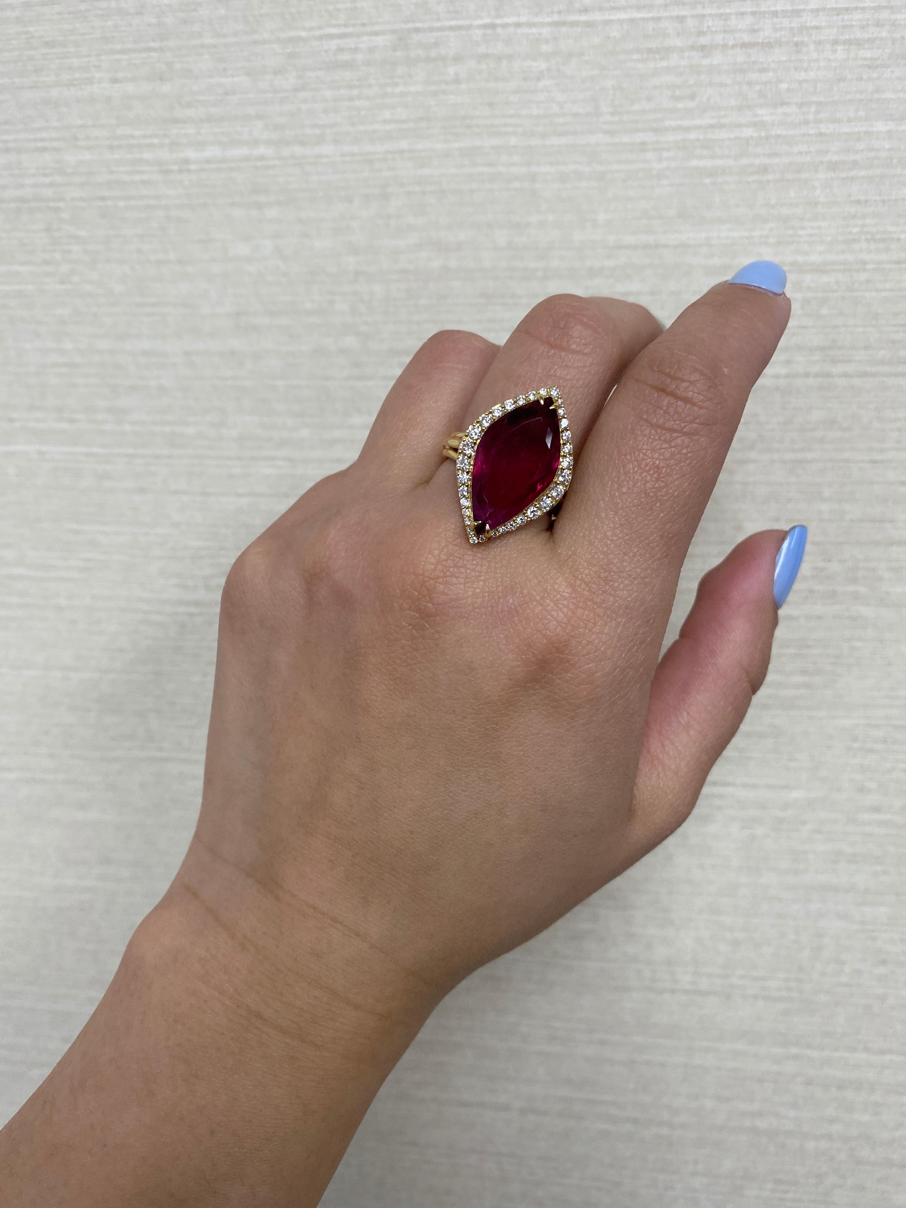 Ring mitshwara-Marquise-Rubelit und Diamant (Marquiseschliff) im Angebot