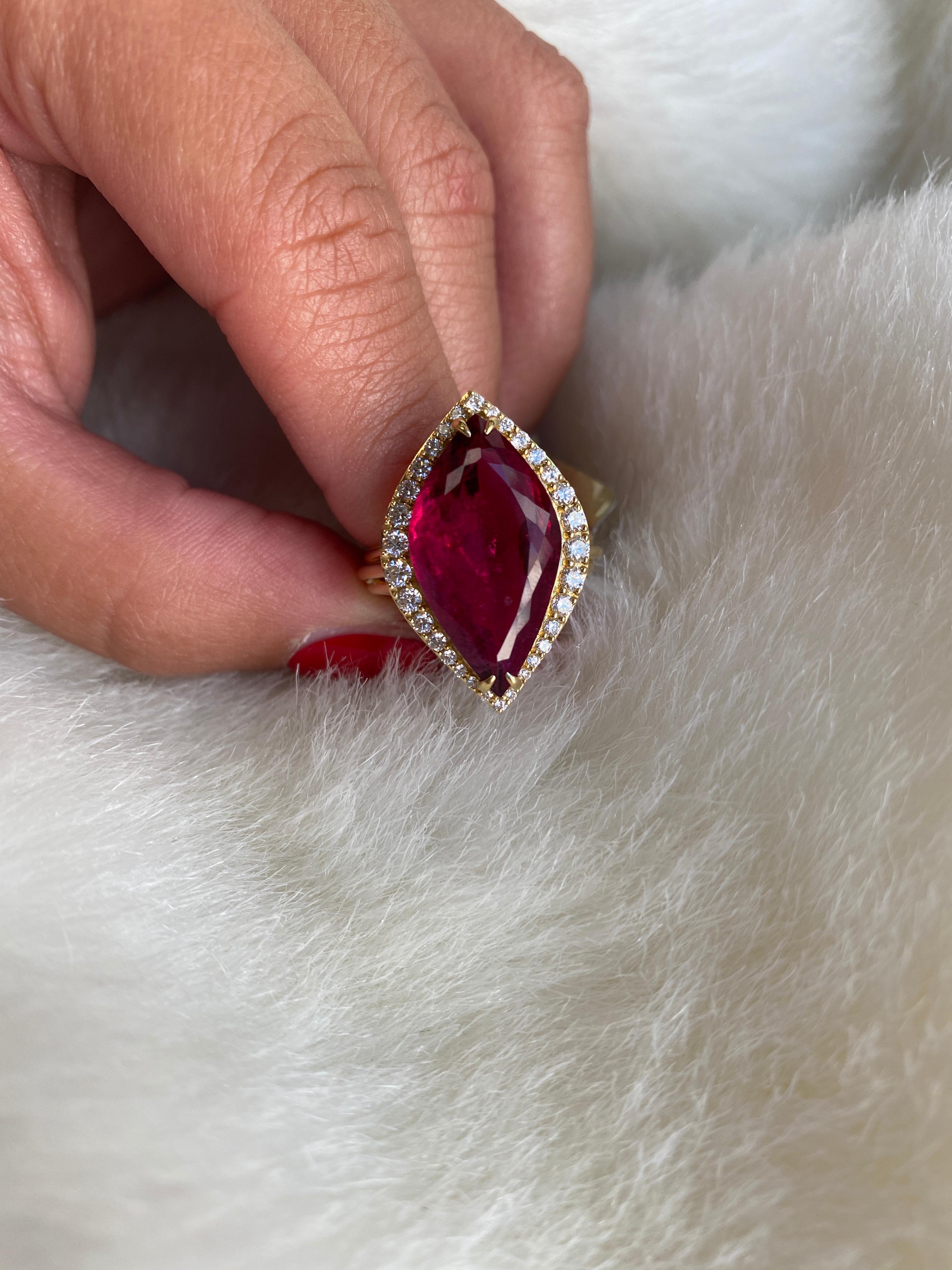 Goshwara Marquise Rubelite And Diamond Ring In New Condition For Sale In New York, NY
