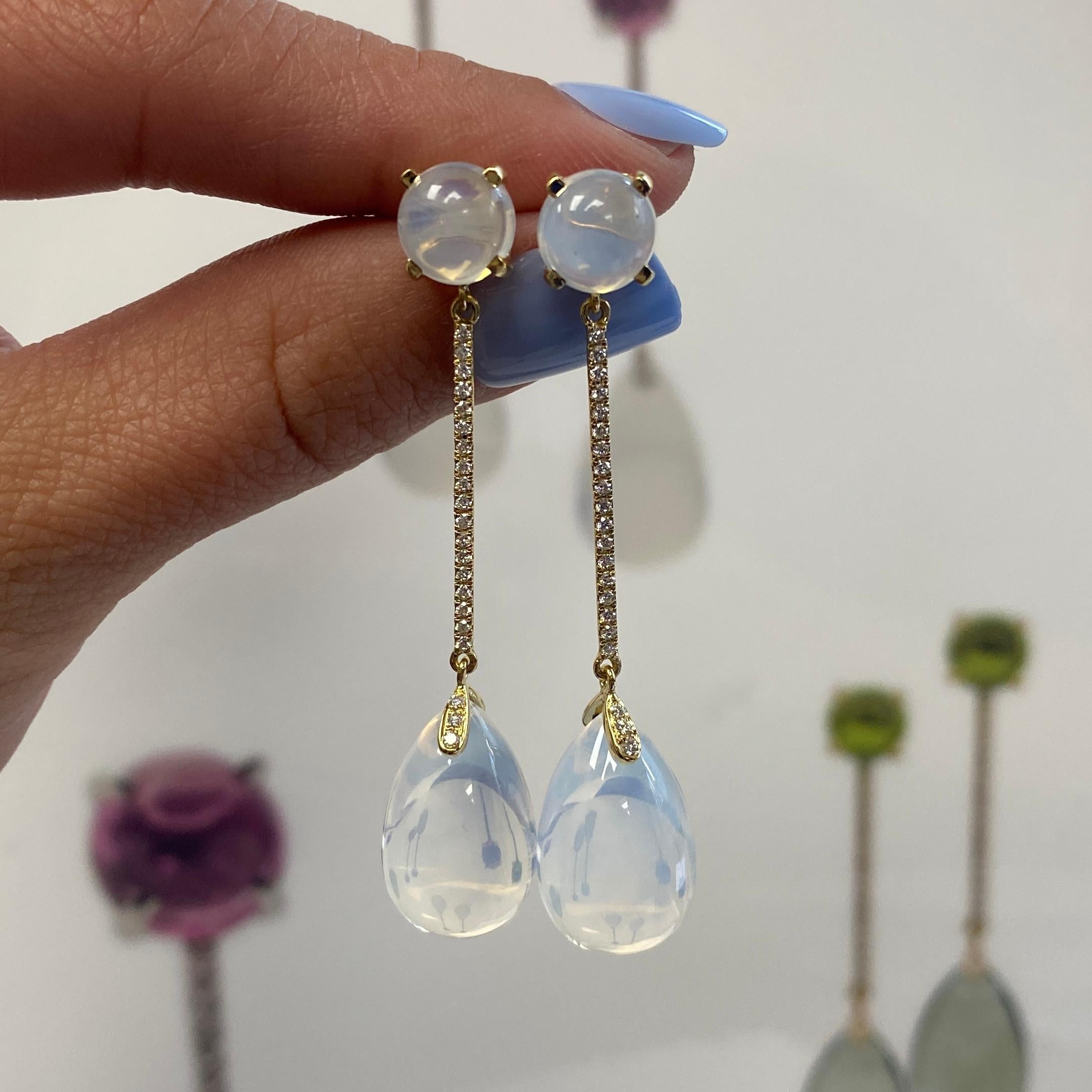 Goshwara Moon Quartz Drop and Diamond Earrings In New Condition For Sale In New York, NY