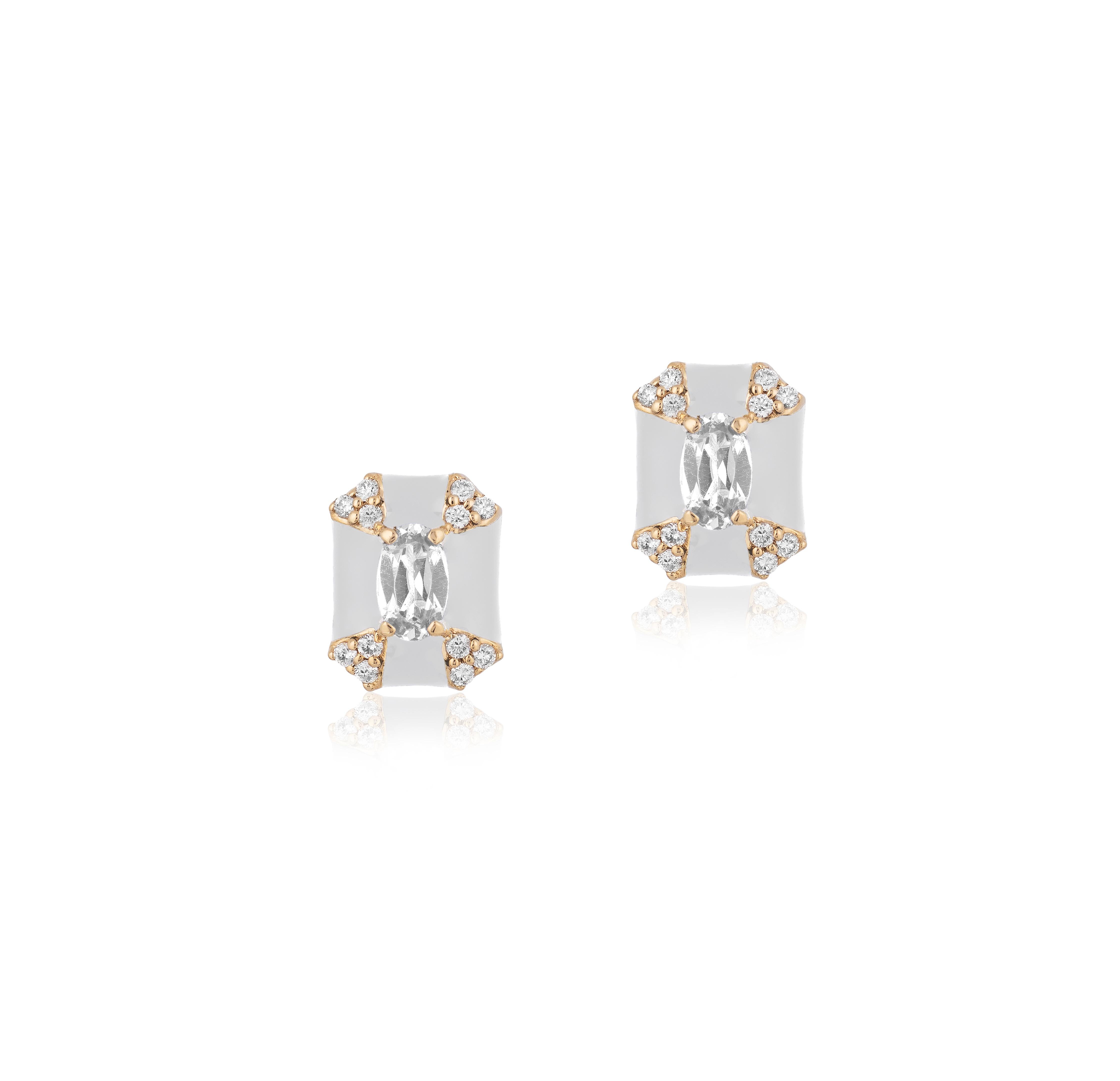 Achteckige Ohrstecker aus weißer Emaille mit Diamanten vonshwara (Achteckschliff) im Angebot