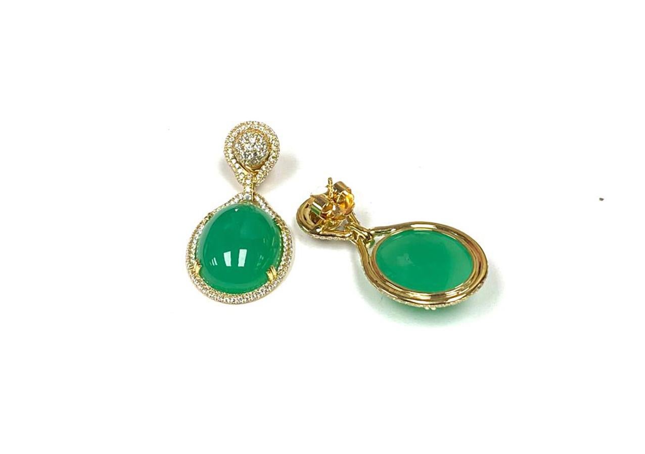 Goshwara Oval Chrysoprase With Diamond Pendant & Earring For Sale 7