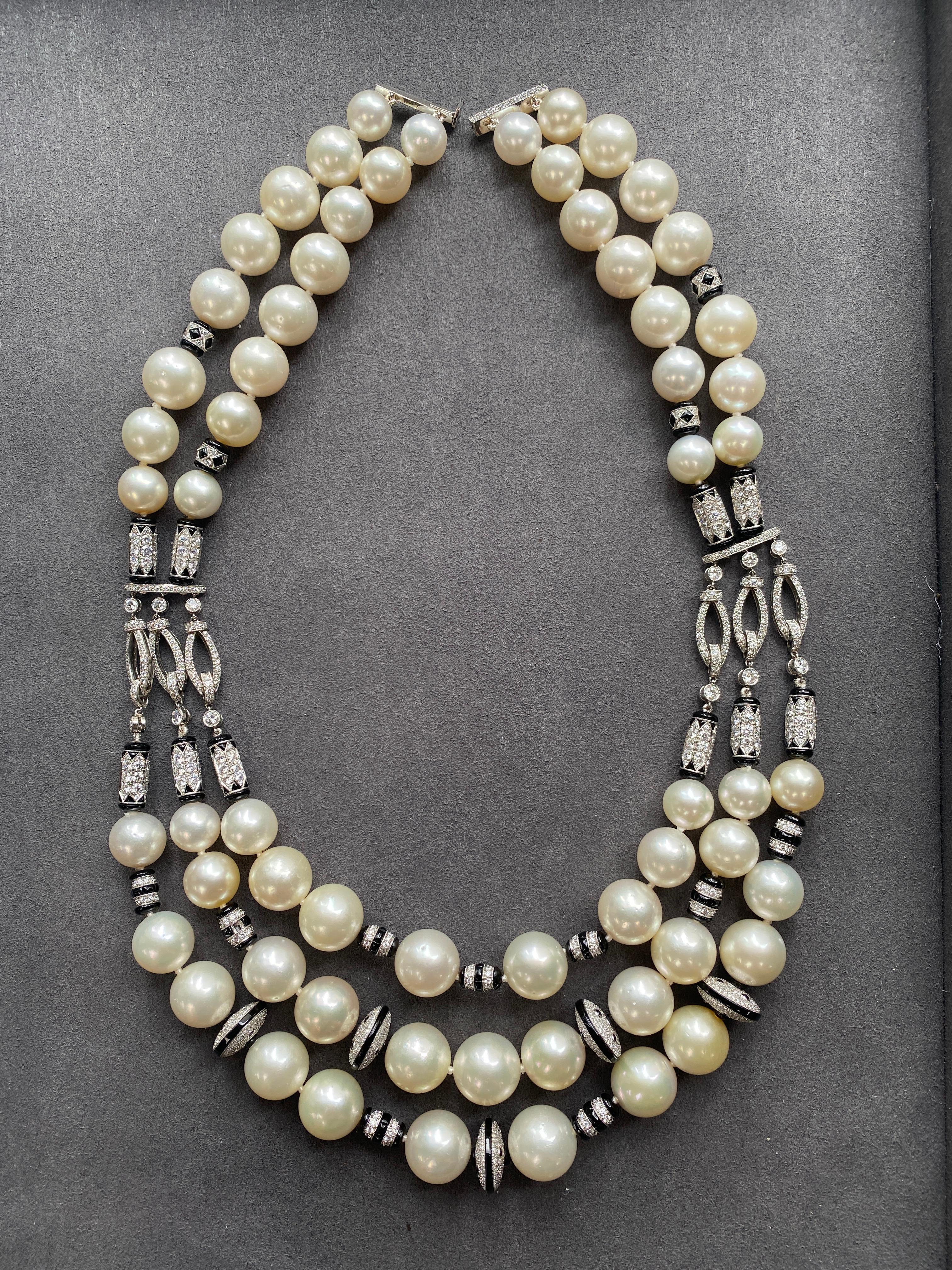 Goshwara Pearl and Onyx Necklace For Sale 5