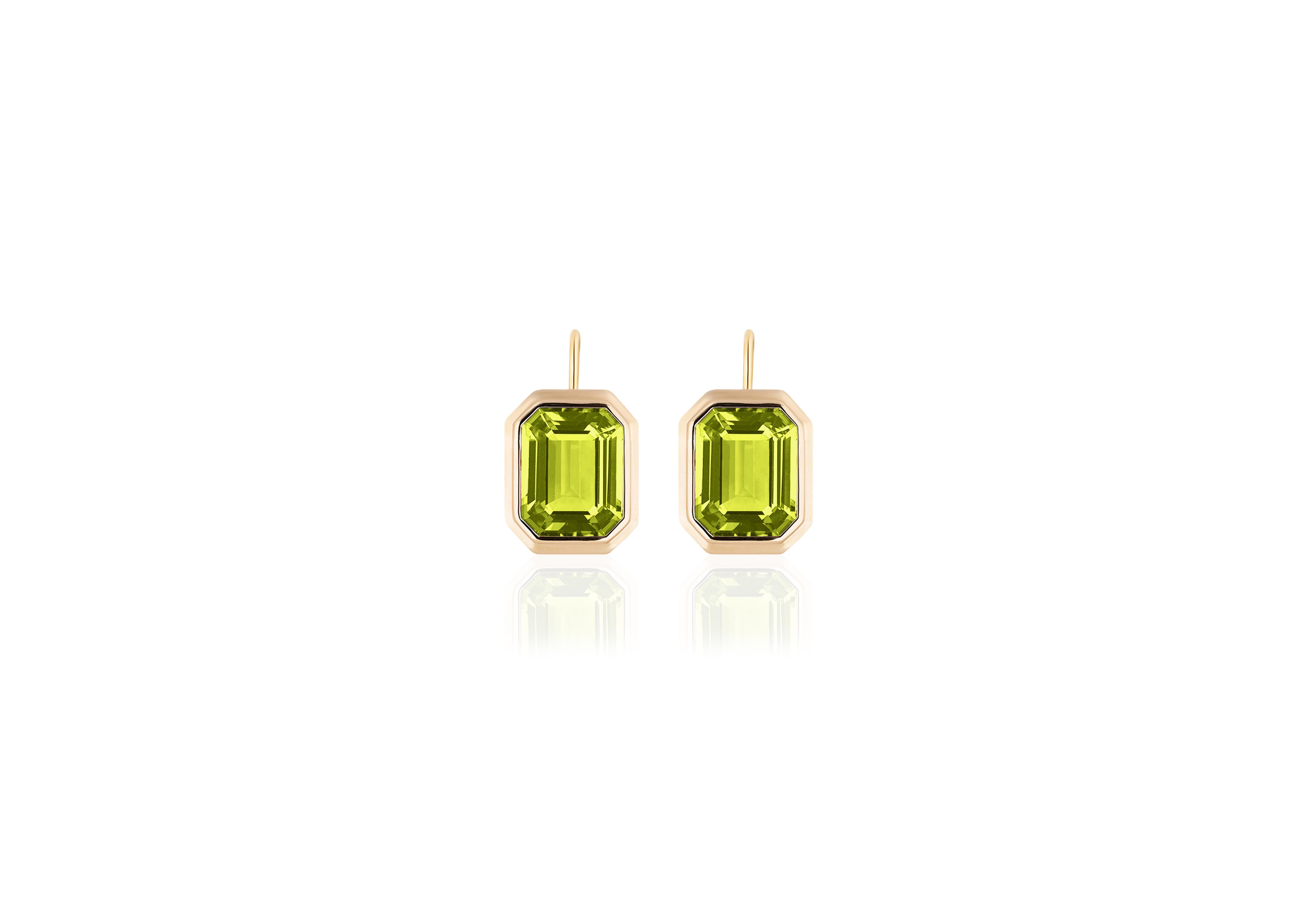 Goshwara Peridot Emerald Cut Bezel Set on Wire Earrings  In New Condition For Sale In New York, NY