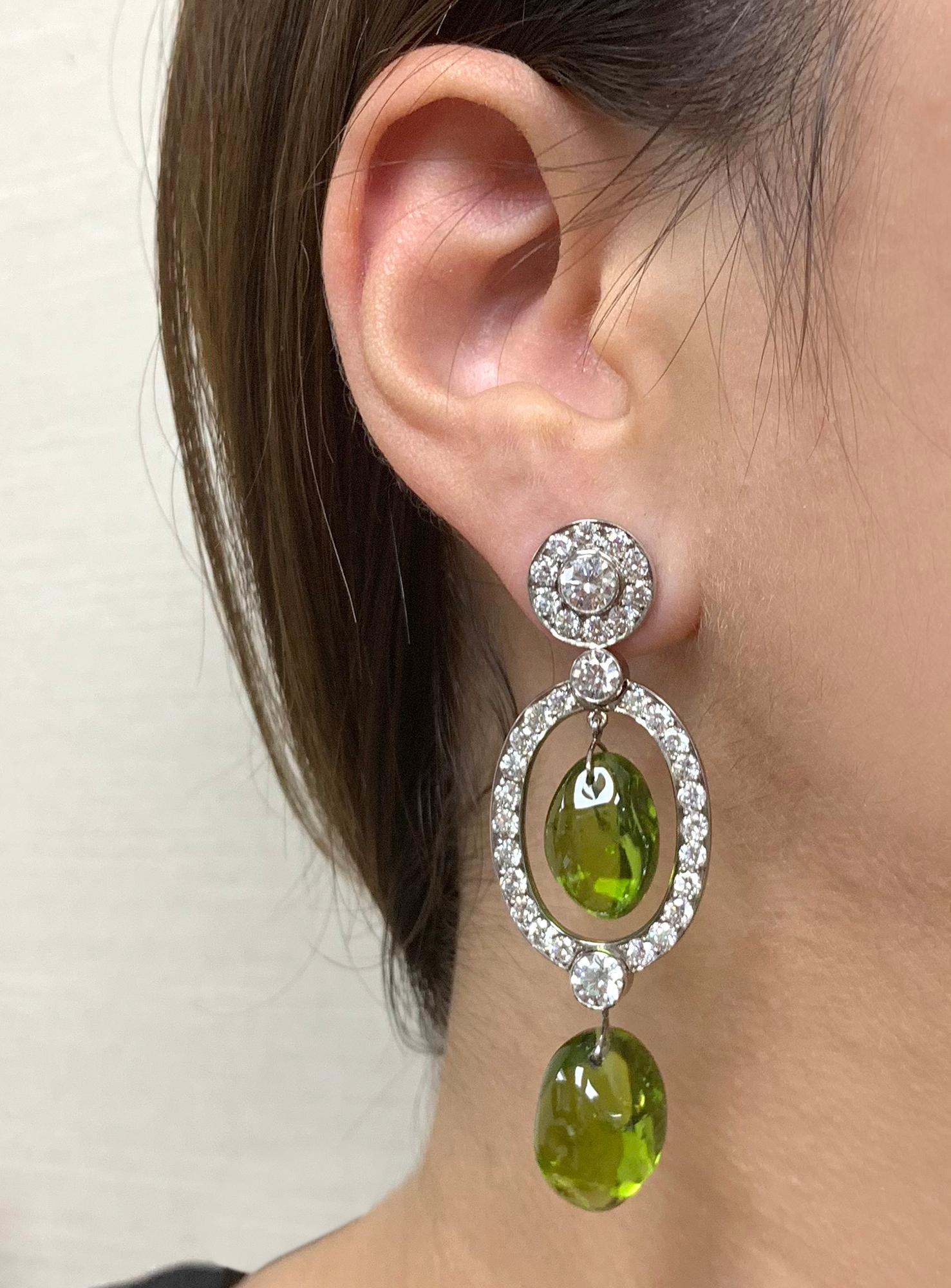 Peridot Tumble Bead Earrings with Diamond in Platinum, from 'G-One' Collection.
Our G-One Collection undeniably carries the most special pieces of Goshwara. The sought-after, one-of-a-kind pieces speak to each unique personality of the person