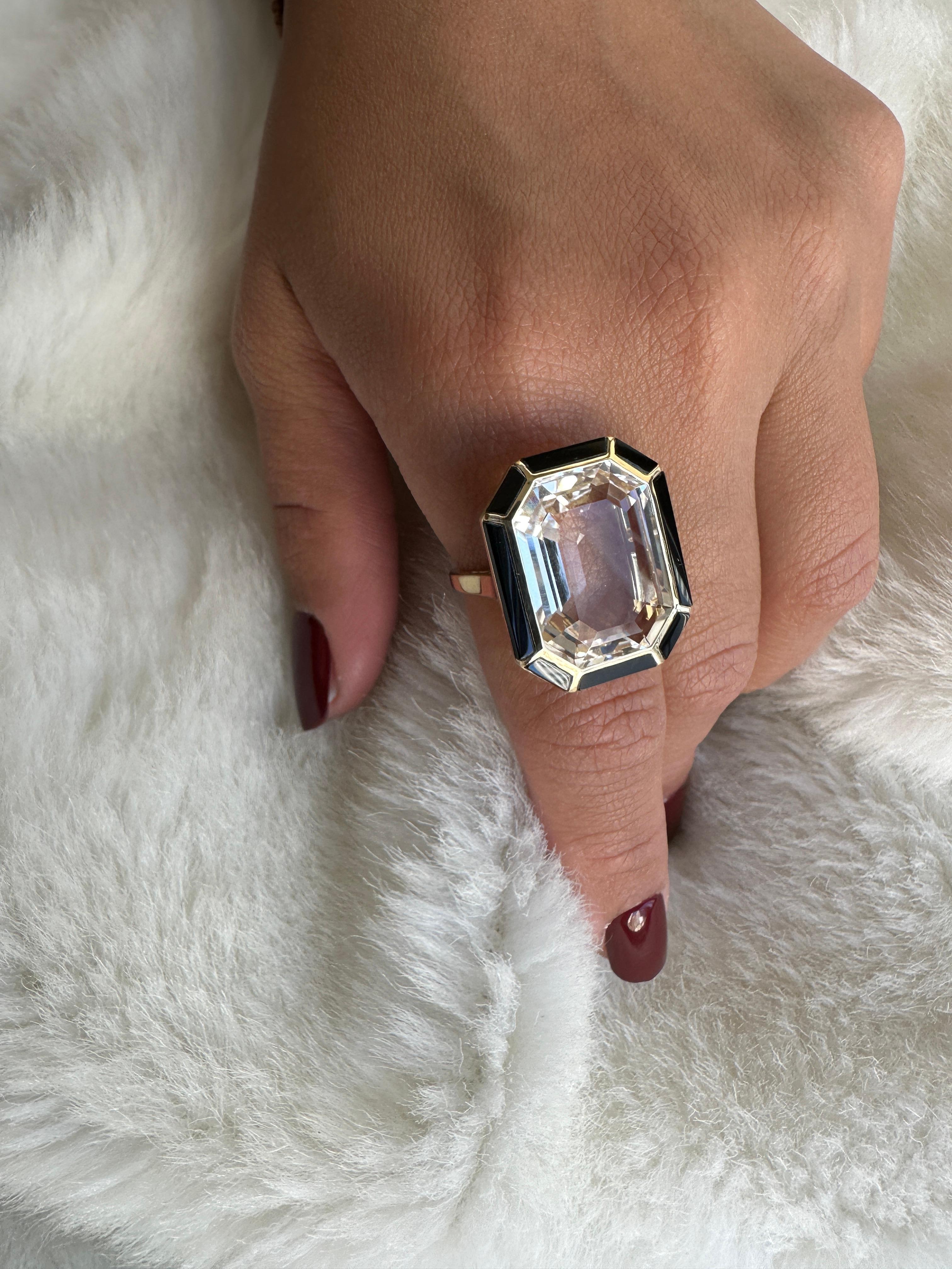 Rock Crystal and Onyx Emerald Cut Ring in 18K Yellow Gold, from ''Mélange'' Collection.

Beautifully crafted, these special pieces from Goshwara are not to be missed!

* Gemstone: 100% Earth Mined 
* Approx. gemstone Weight: 16 Carats (Rock