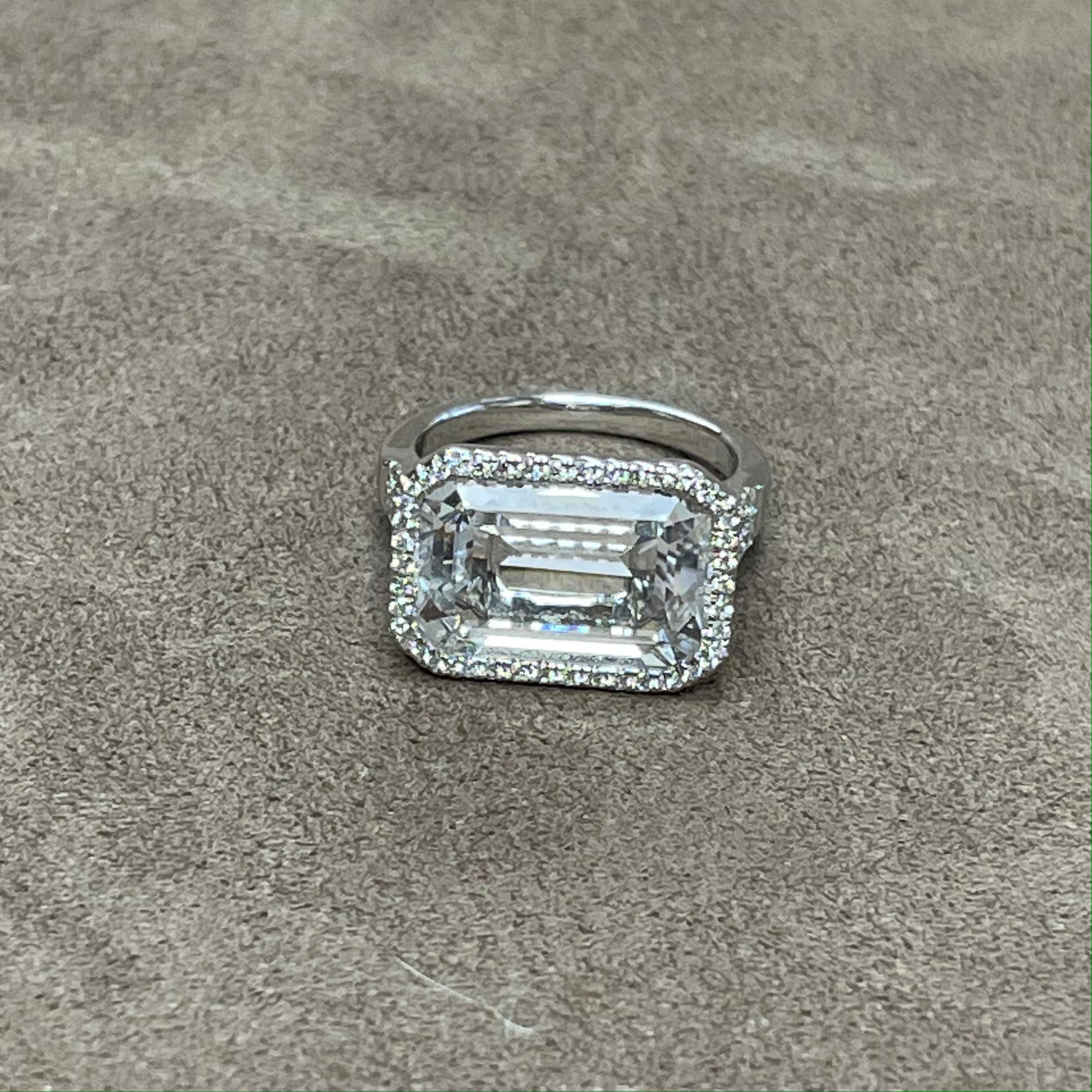 Goshwara Rock Crystal Emerald Cut and Diamond Ring For Sale 3
