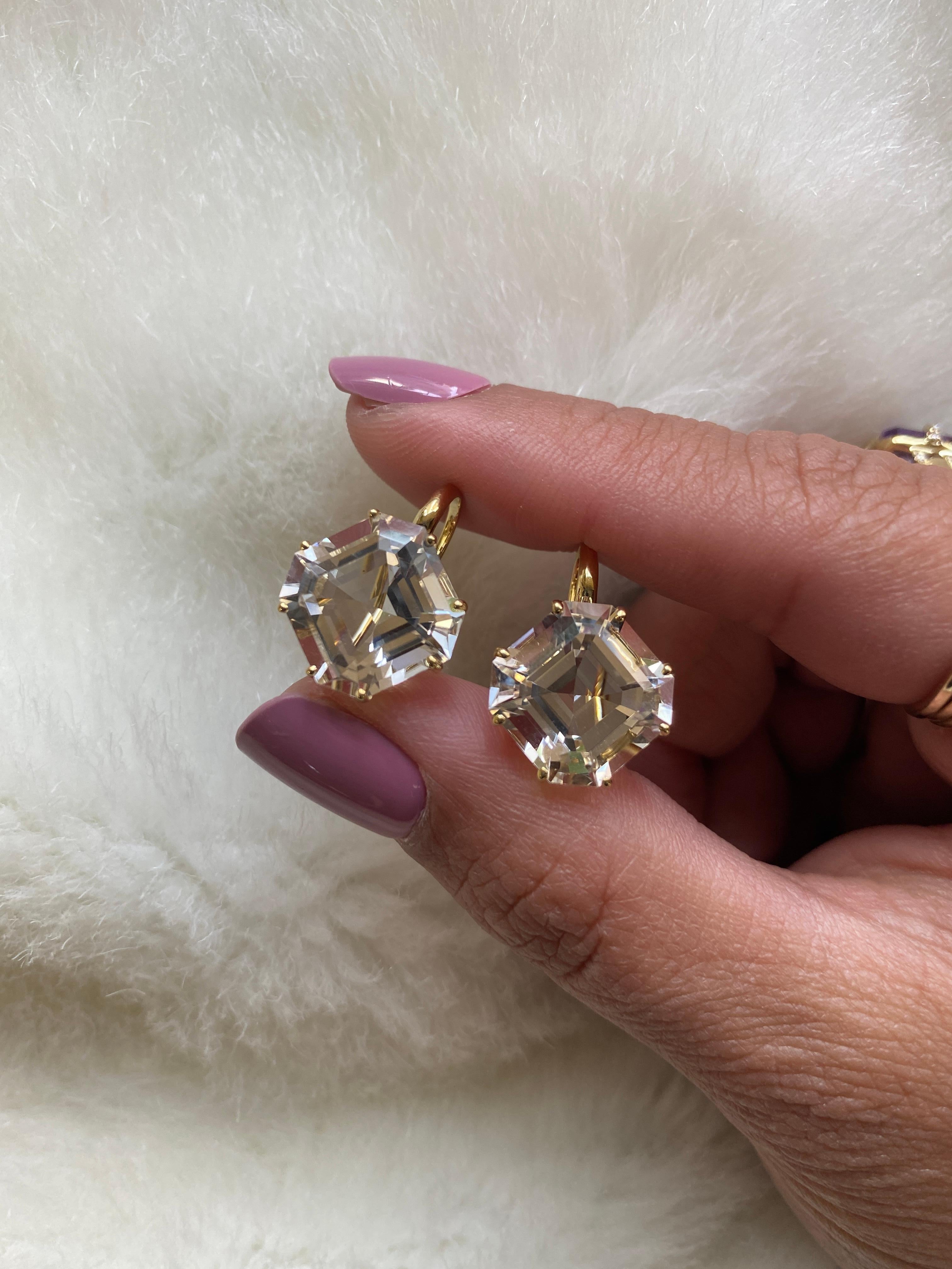 Contemporary Goshwara Rock Crystal Square Emerald Cut Earrings For Sale