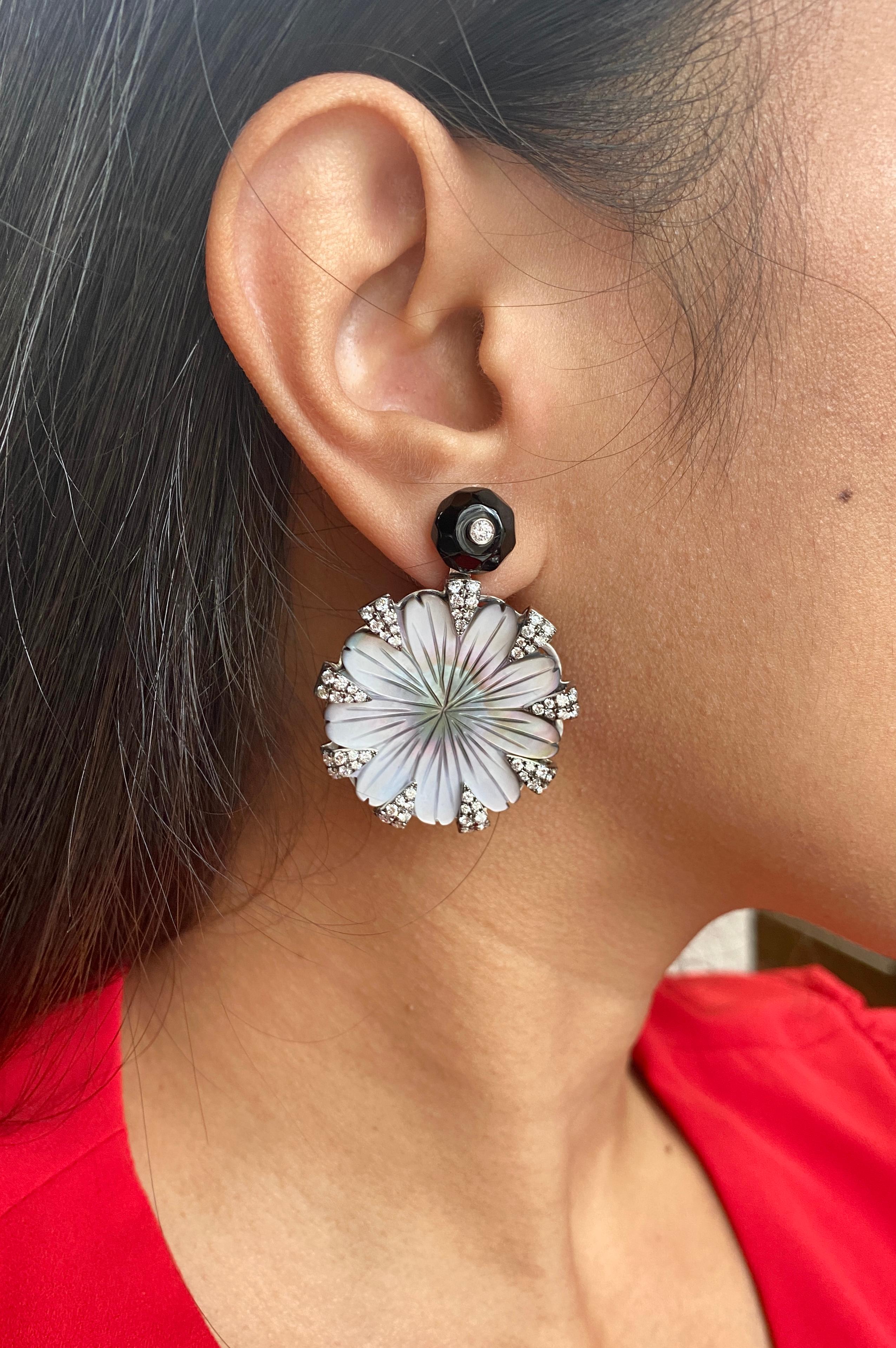 ‘Limited-Edition’ Round Flower Earrings with Diamond in 18K White Gold. 

* Gemstone: 100% Earth Mined 
* Approx. gemstone Weight: 21.85 Carats 

* 100% Natural Earth-Mined Diamonds
* Carat: Approx: 1.80 Carats (Diamonds)
* Color: G/H
* Clarity: VS
