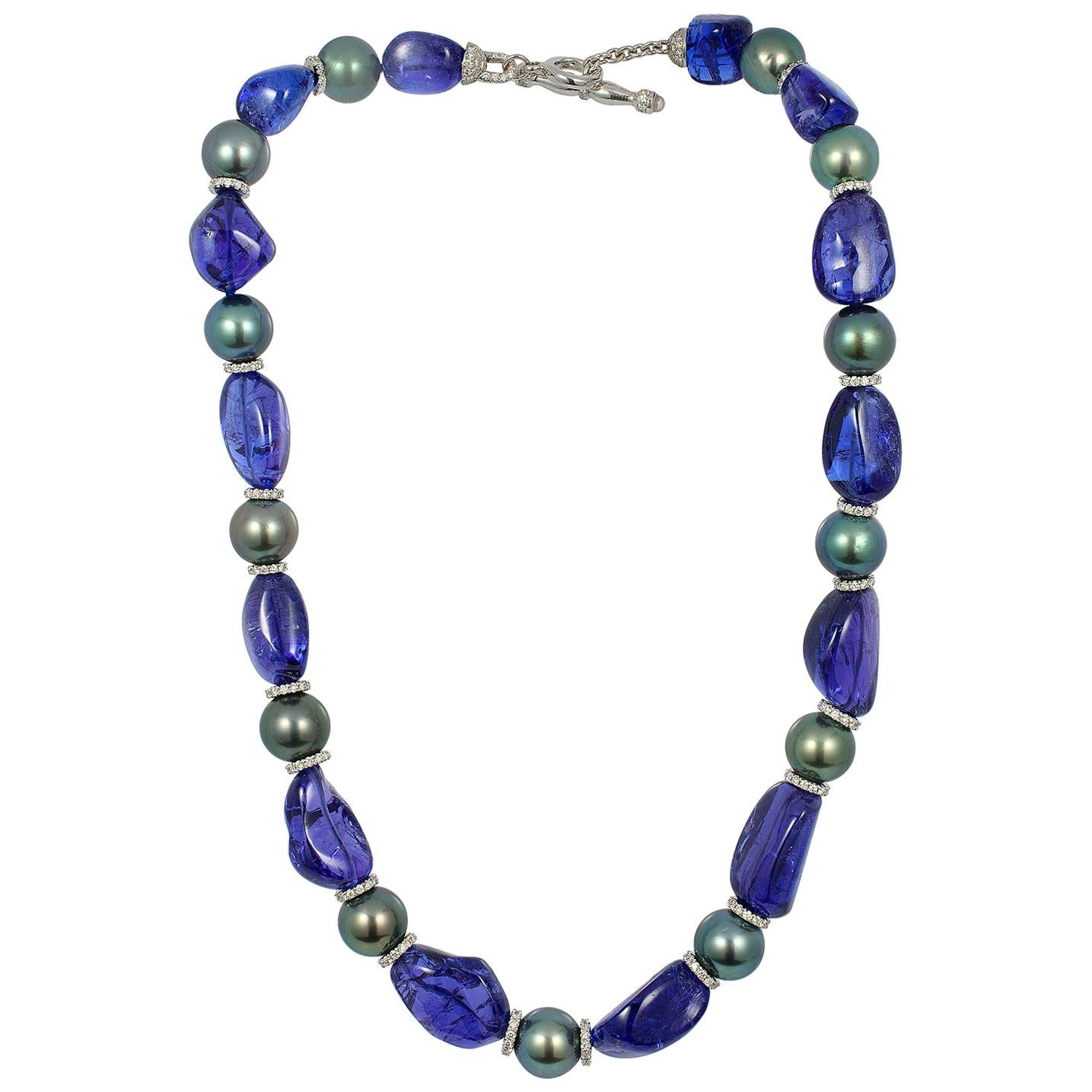 Collier de tanzanites de Goshwara et de perles des mers du Sud avec rondelles de diamants en vente