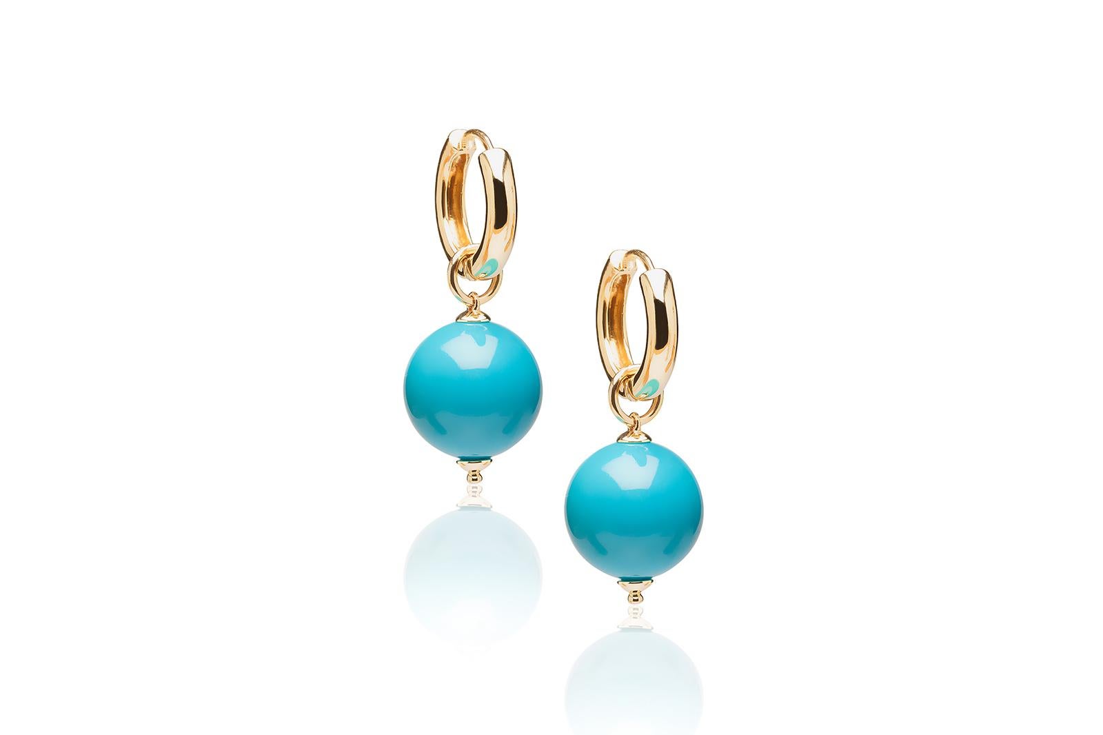These Turquoise Plain Round Bead Double Loop Earrings in 18K Yellow Gold are an exquisite pieces from the 'Beyond' Collection. Crafted with meticulous attention to detail, these earrings feature stunning turquoise beads in lustrous 18K yellow gold
