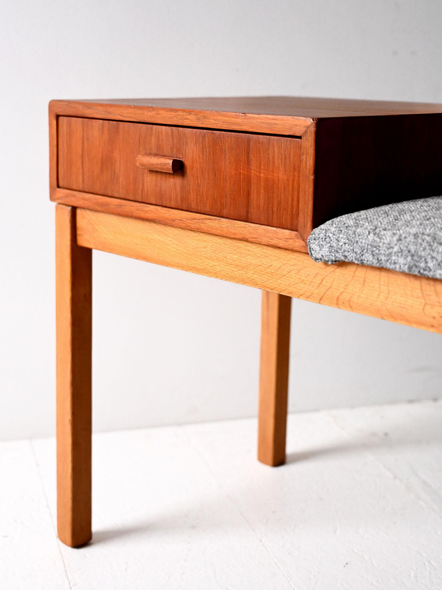 Chêne Chaise de commère scandinave de Svenska Kompaniet en vente