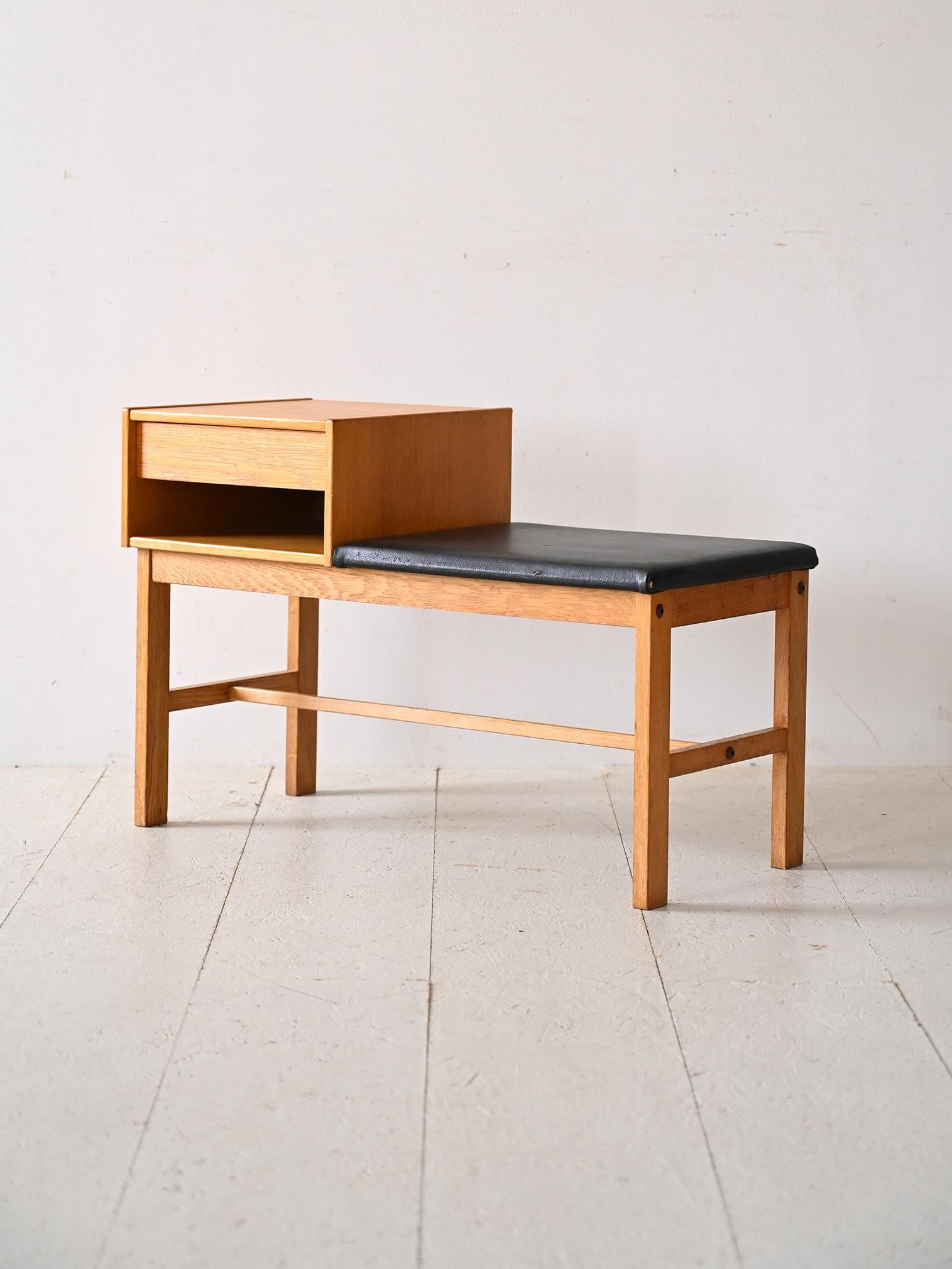 Scandinavian vintage gossip chair In Good Condition In Brescia, IT