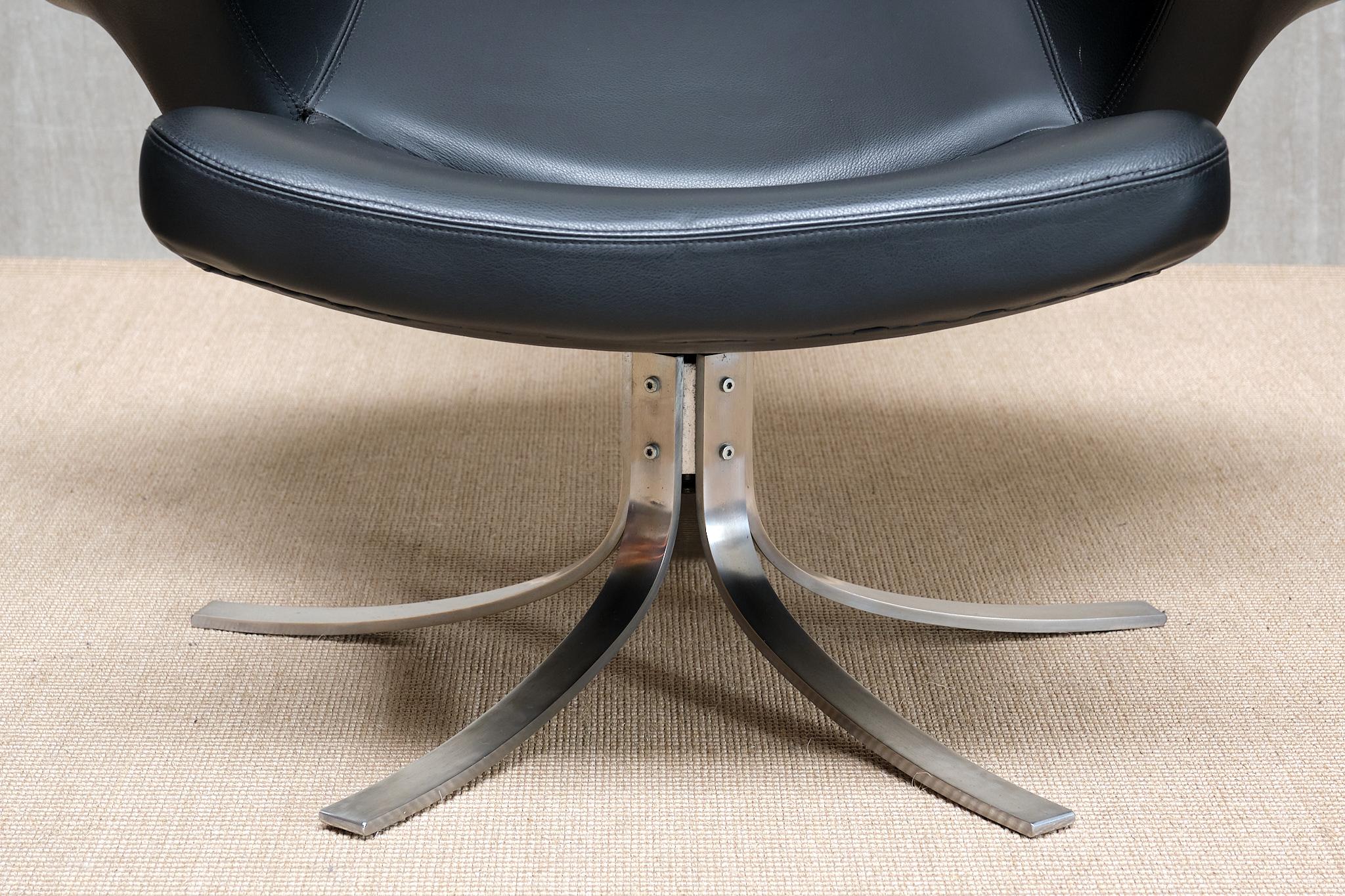 Gosta Berg & Stenerik Eriksson 'Seagull' Chair with Stool, Fritz Hansen, 1960s For Sale 1