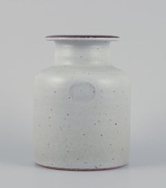 Gösta Grähs for Rörstrand, Sweden. Ceramic vase in gray glaze. 1960s/70s.