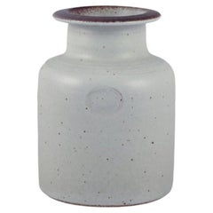 Vintage Gösta Grähs for Rörstrand, Sweden. Ceramic vase in gray glaze. 1960s/70s.