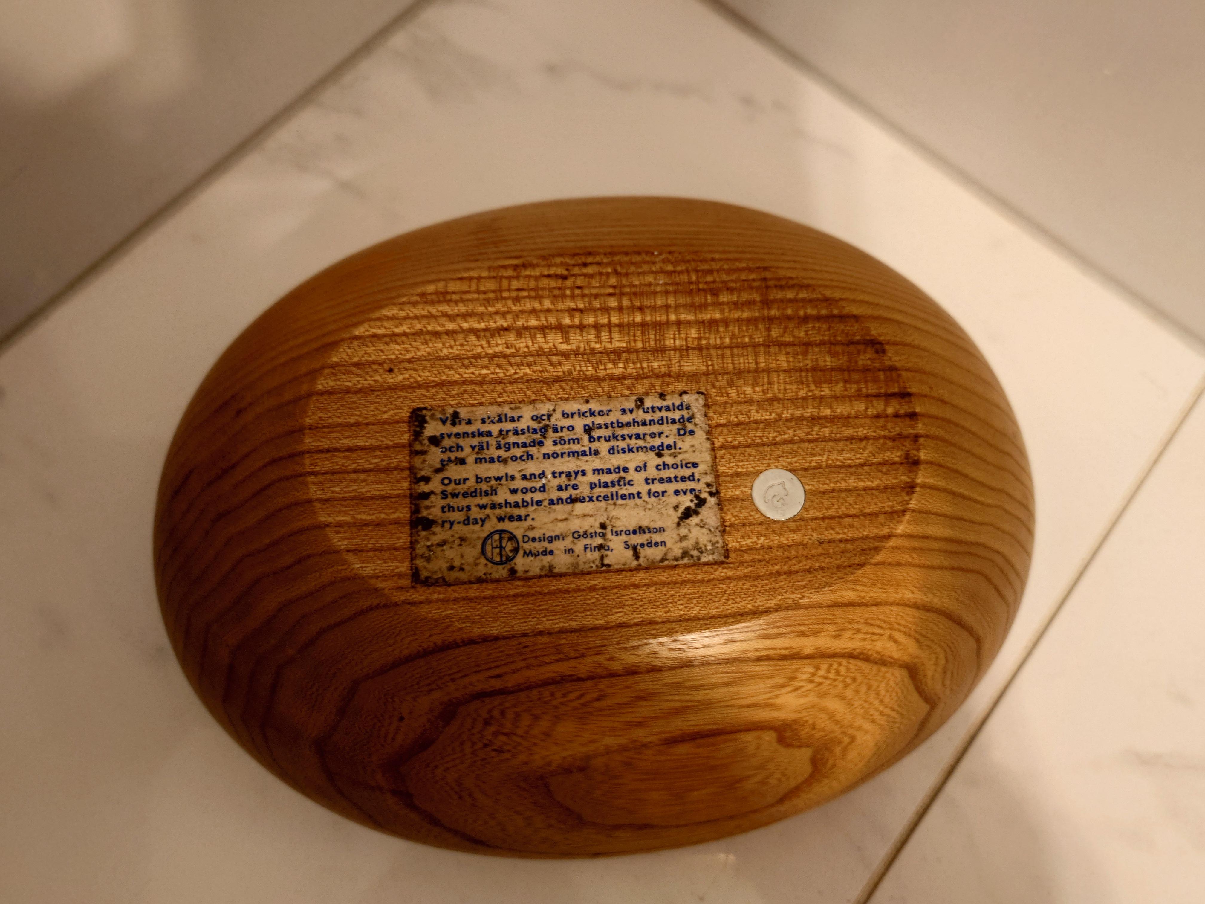 Ciotola in legno di Gösta Israelsson - negli anni '60 e '70 in Svezia si realizzavano opere in legno esclusive. Ciotole, candelieri e coltelli da burro.
Le bocce di Gösta Israelsson di Finja, nella Scania, nel sud della Svezia.

Etichettato