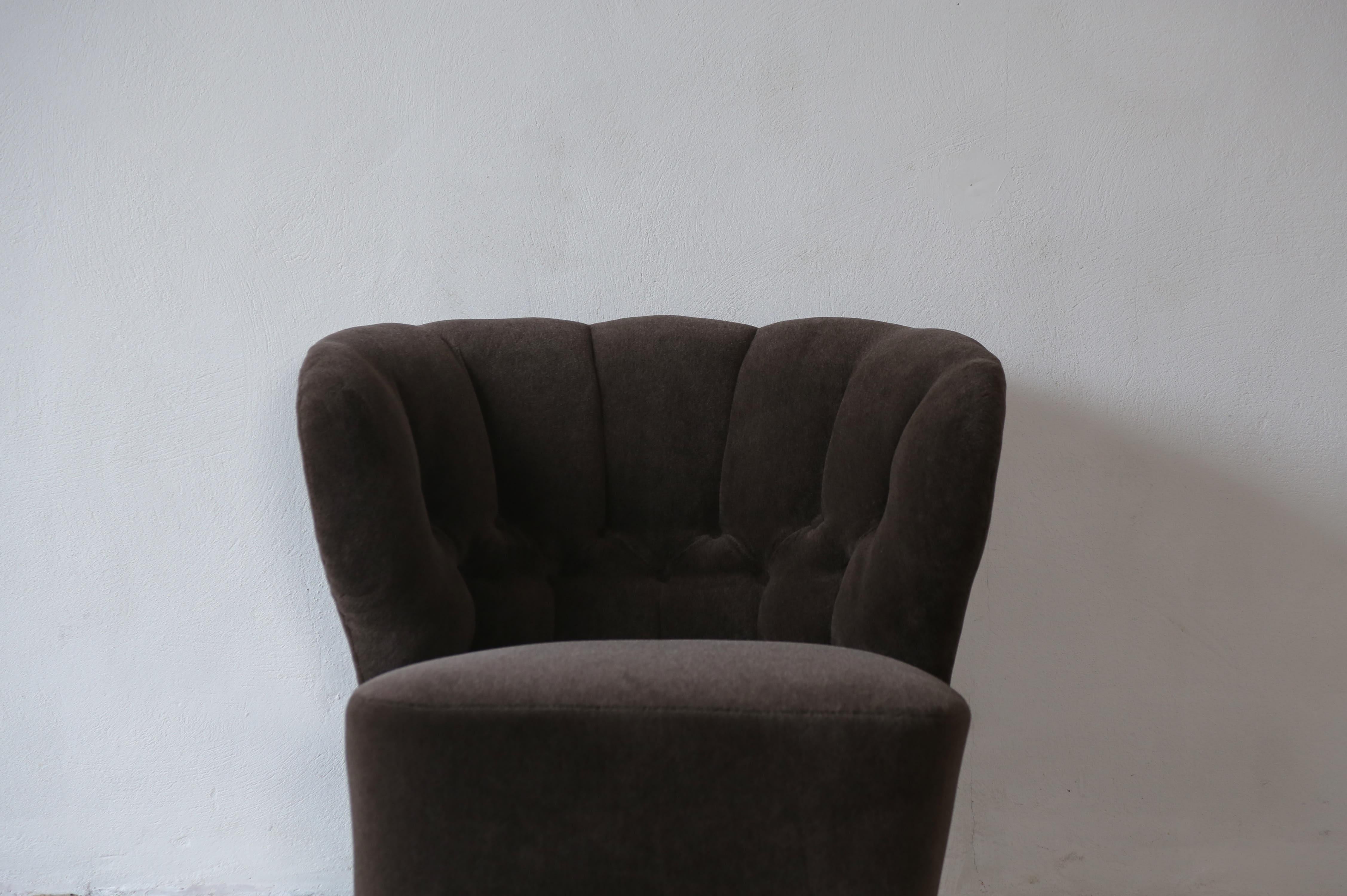 Gösta Jonsson Attributed Lounge Chair, 1950s, Sweden, Pure Alpaca Fabric For Sale 9